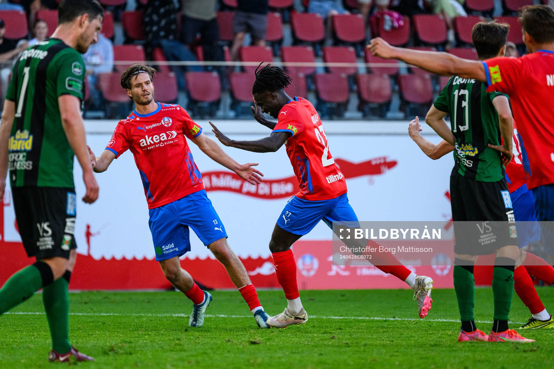 Helsingborgs Wilhelm Loeper och Benjamin Acquah jublar