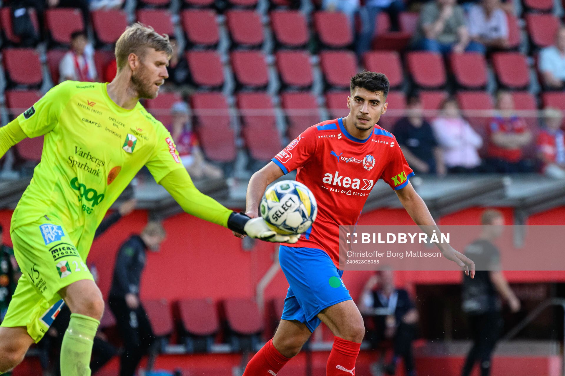 Varbergs målvakt Fredrik Andersson och Helsingborgs Amar