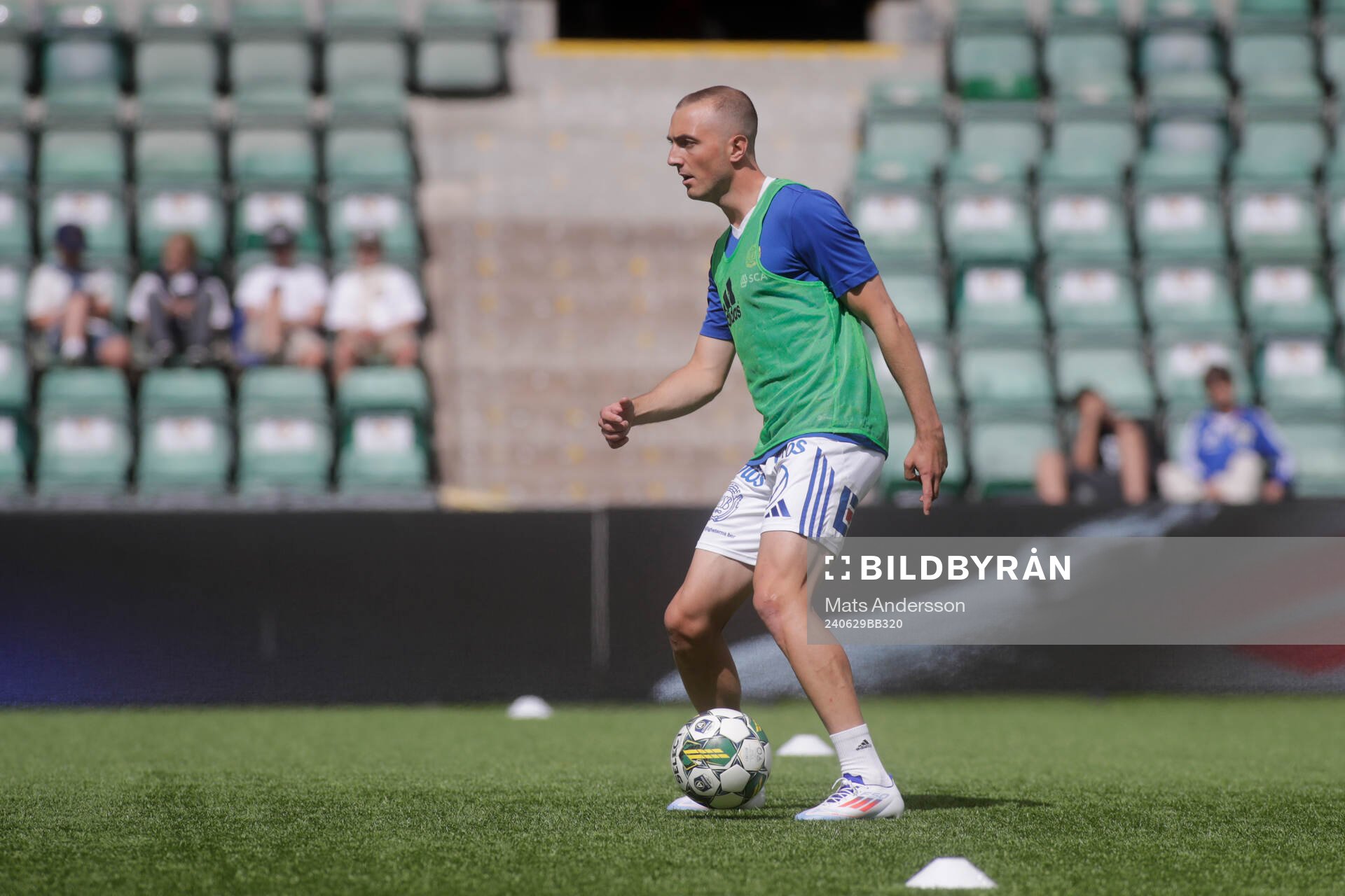 GIF Sundsvalls Dennis Olsson innan fotbollsmatchen i