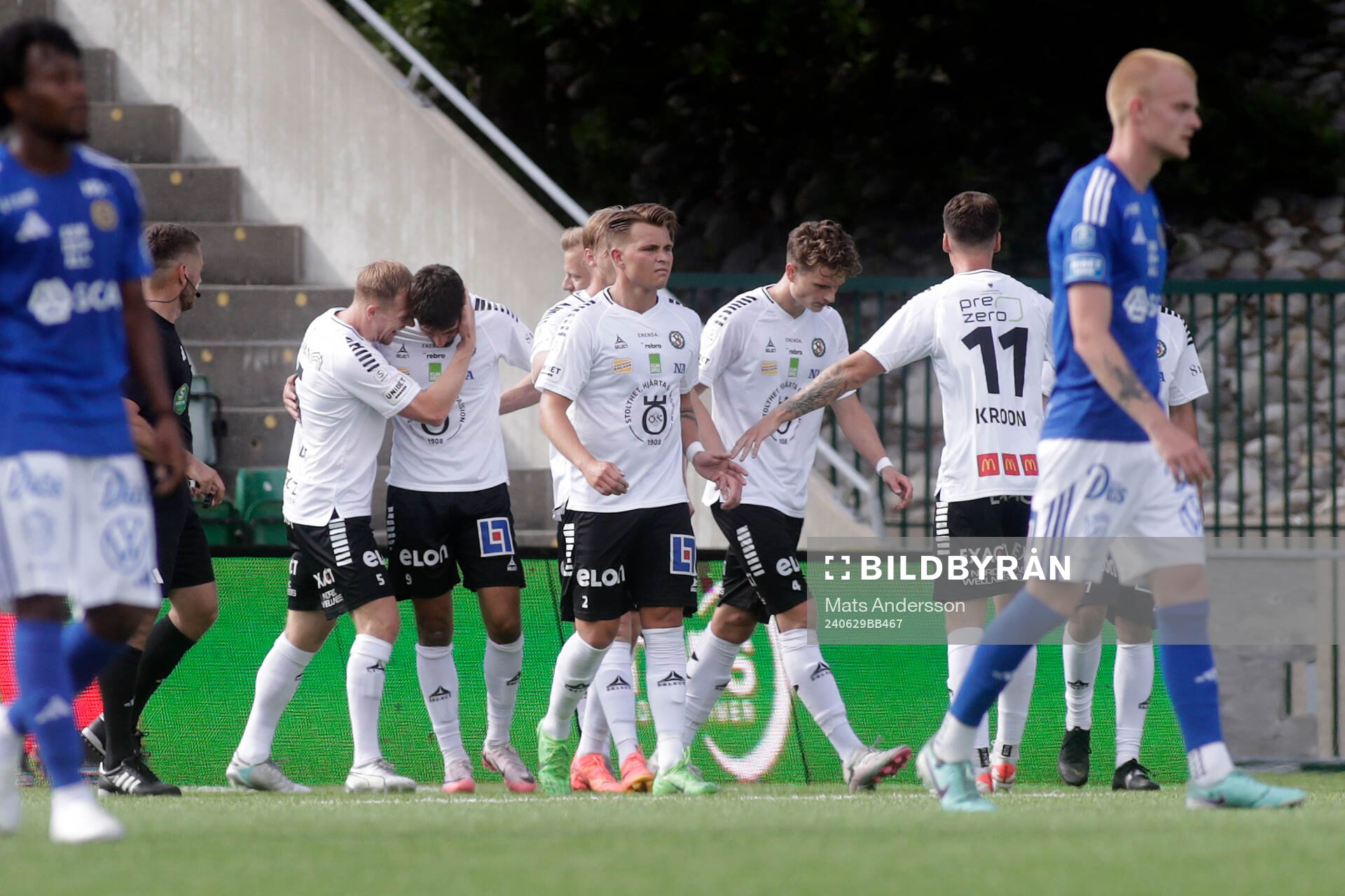 Örebros Peter Gwargis jublar