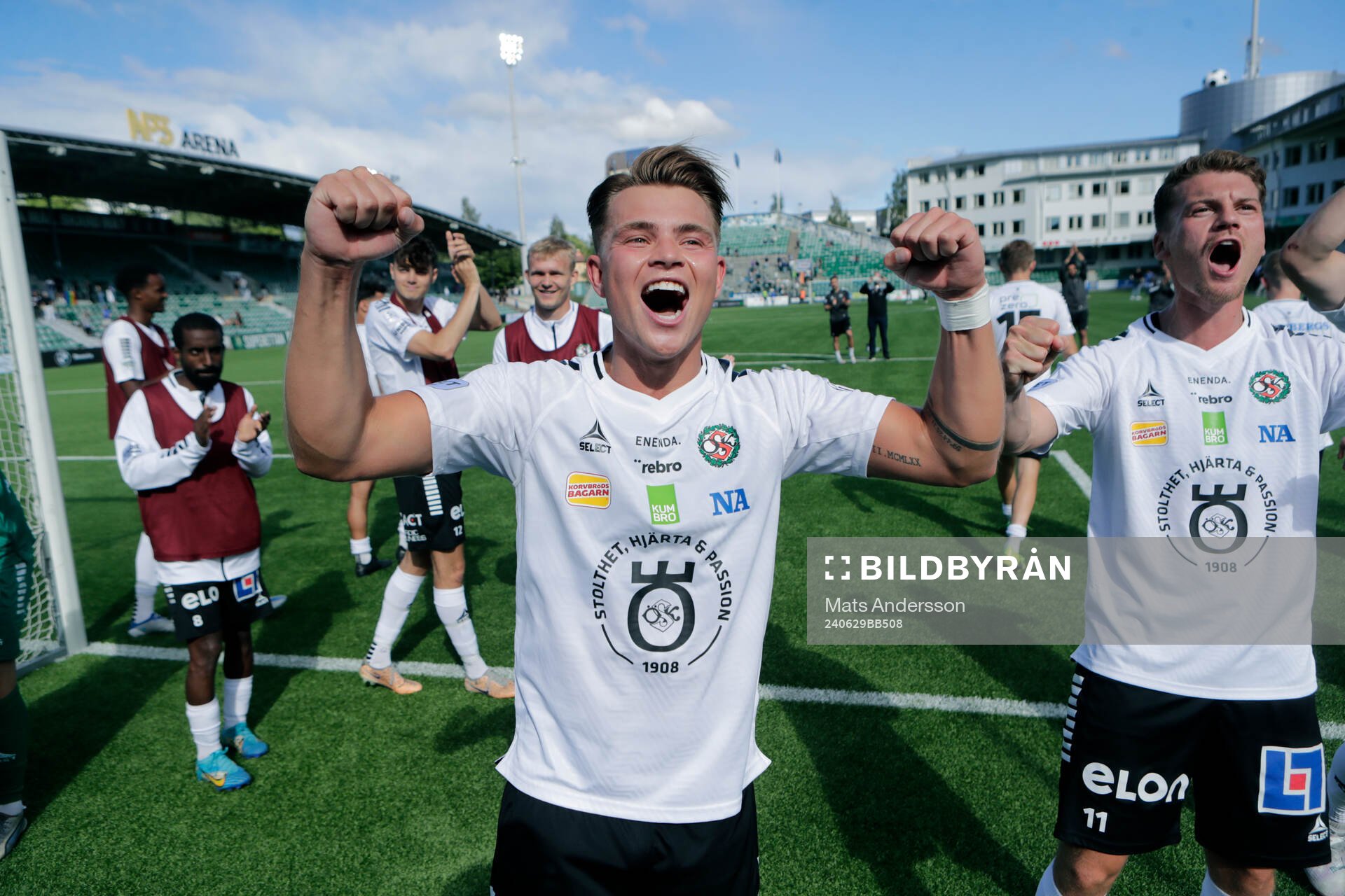 Örebros Tobias Björnstad jublar
