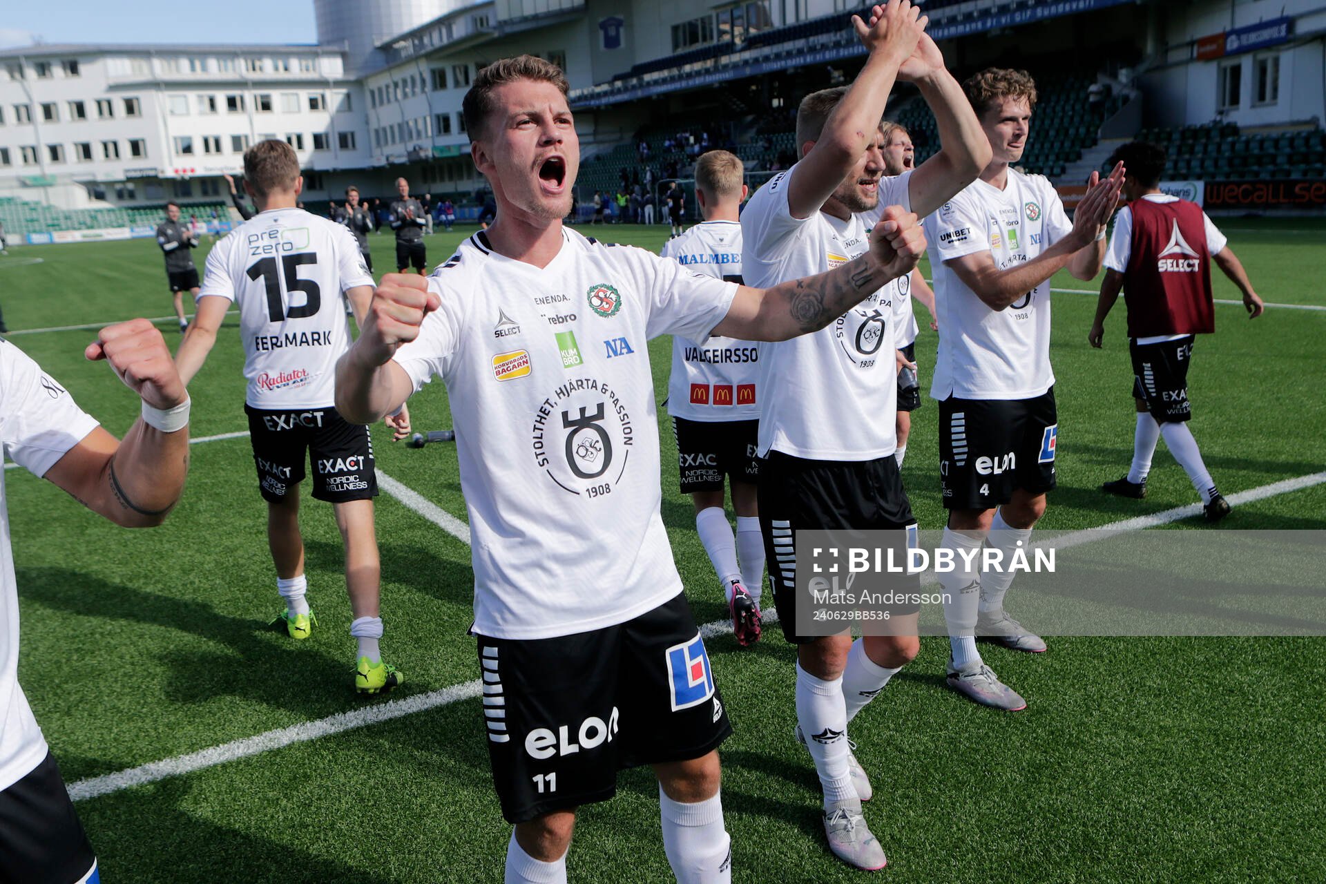 Örebros Samuel Kroon jublar efter fotbollsmatchen i Superettan mellan GIF Sundsvall och Örebro den 29 juni 2024 i Sundsvall. 