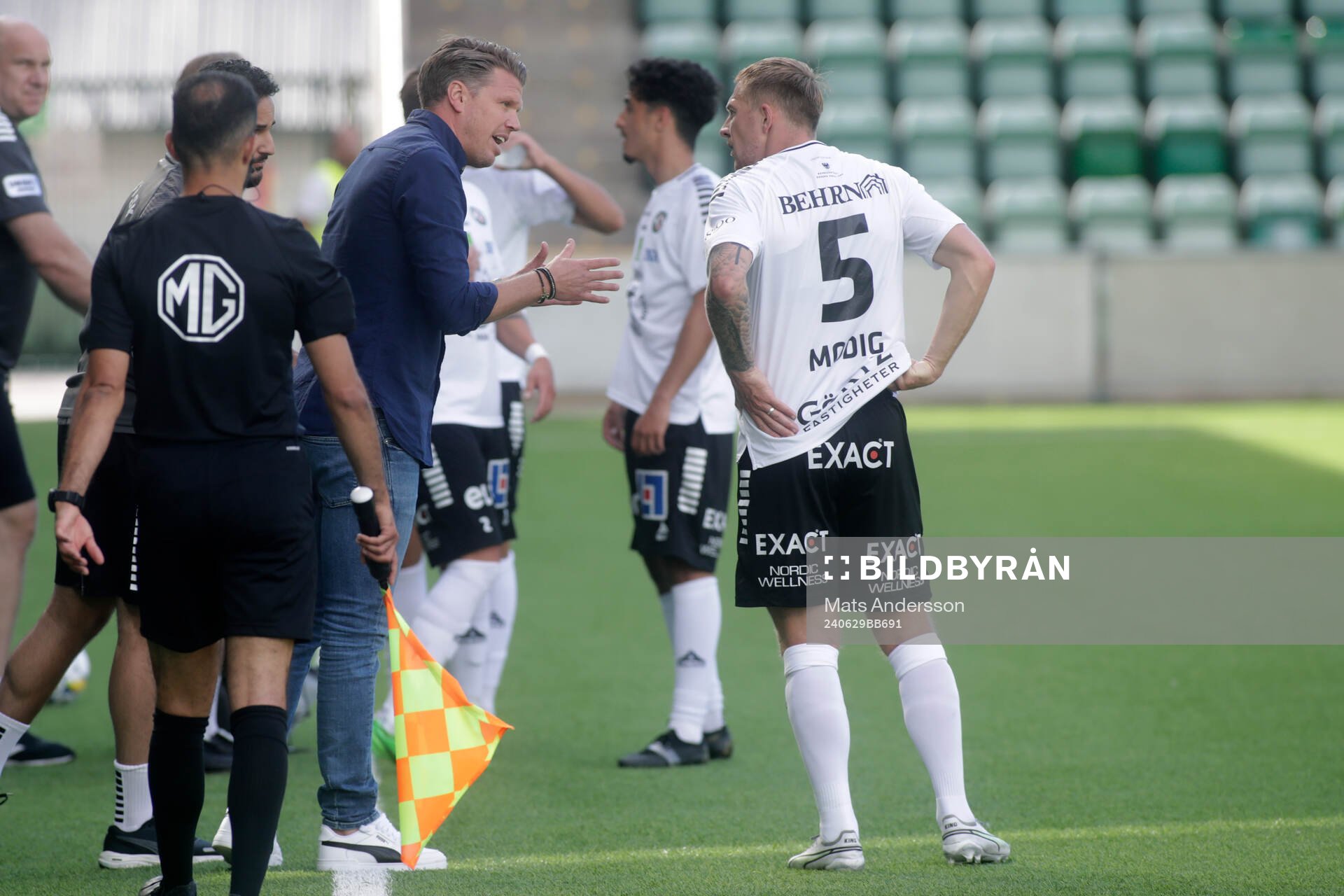 Örebros huvudtränare Christian Järdler och Jesper Modig