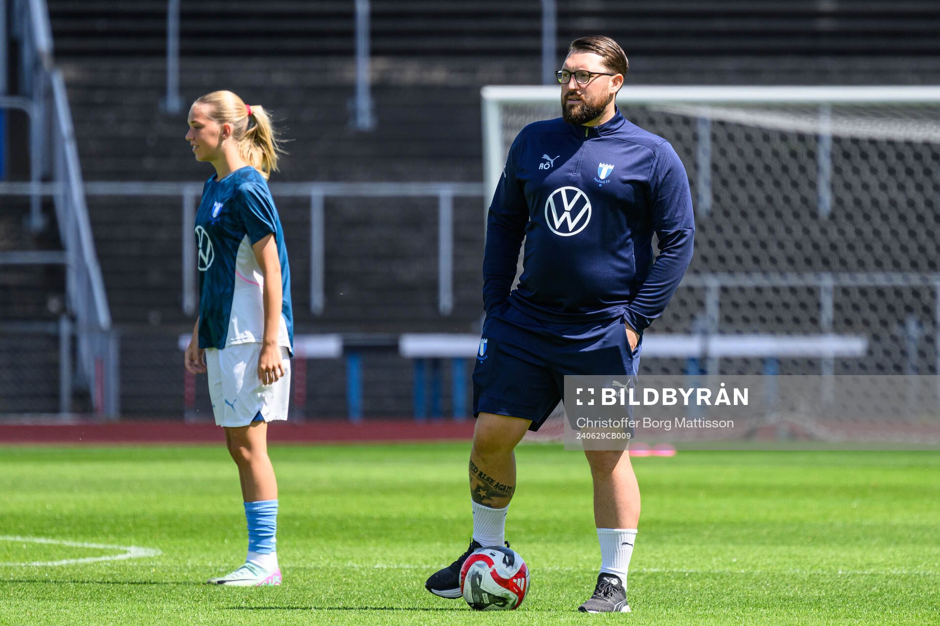 Malmö FFs assisterande tränare Rikard Östergren inför fotbollsmatchen i Elitettan mellan Malmö FF och Alingsås den 29 juni 2024 i Malmö.