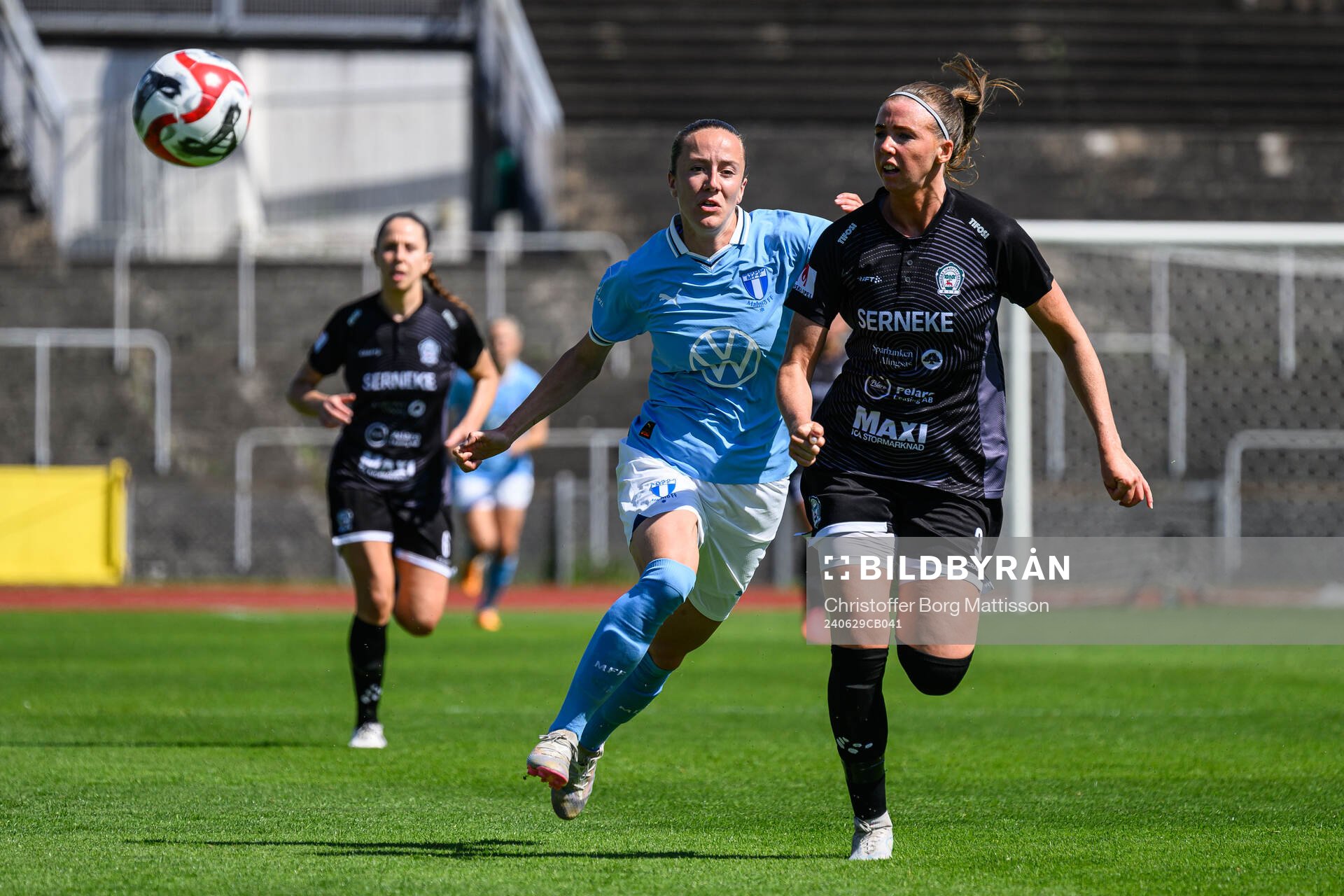 Malmö FFs Anna Plantin och Alingsås Felicia De Feo
