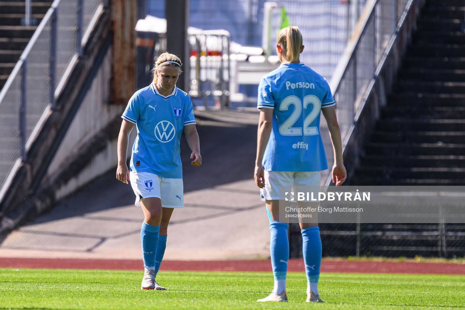 Malmö FFs Sofia Wännerdahl och Beatrice Persson deppar