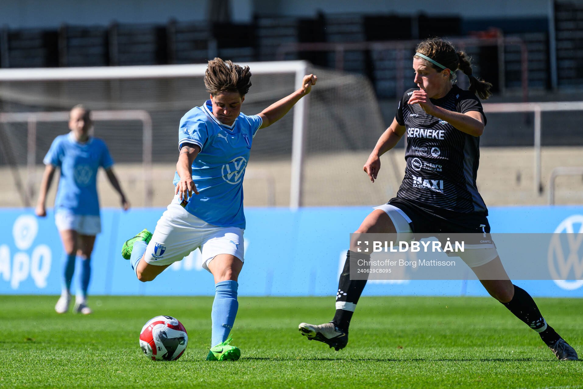 Malmö FFs Ema Paljevic och Alingsås Tove Lorén