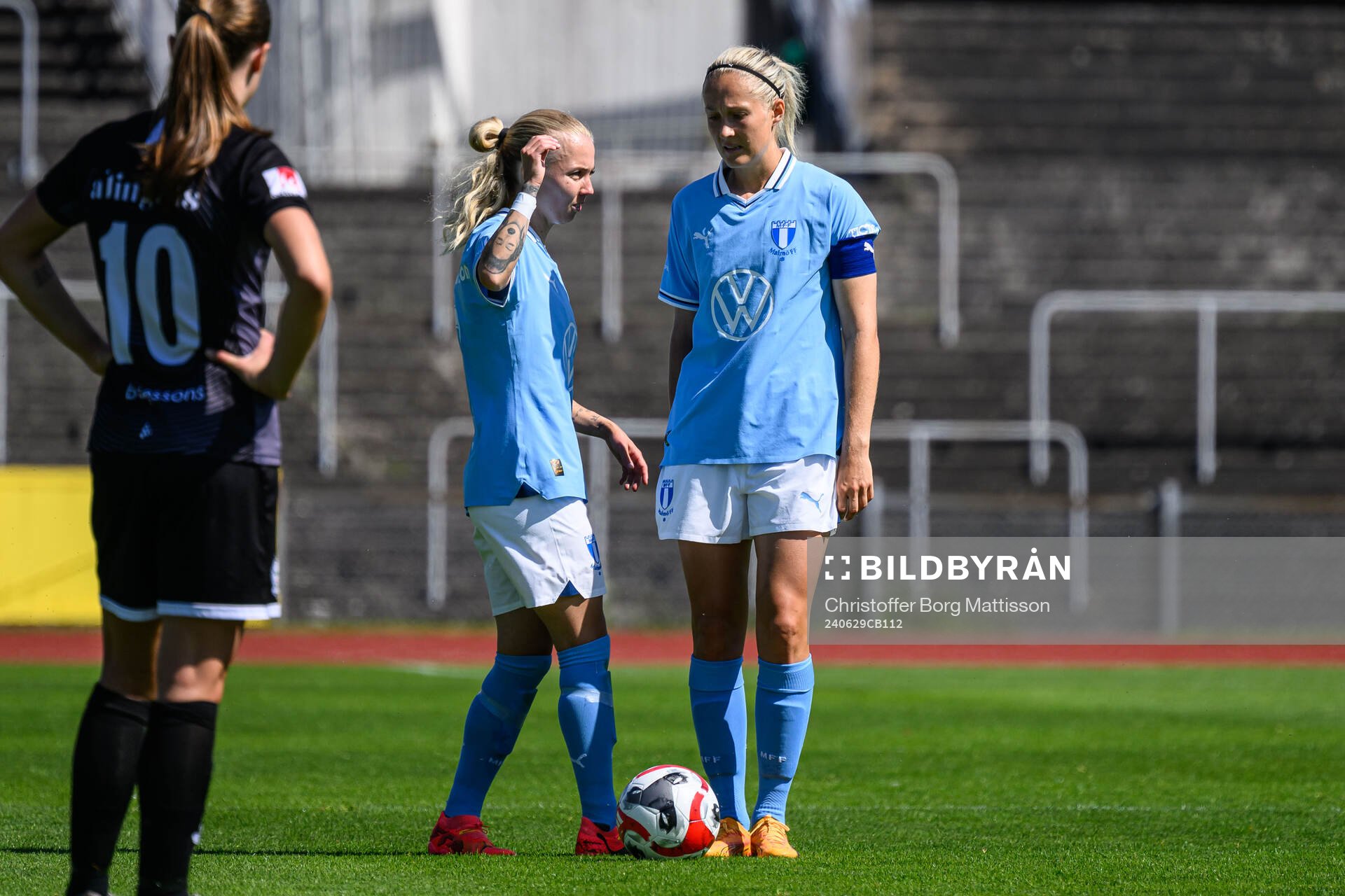 Malmö FFs Nathalie Hoff Persson och Sanna Kullberg