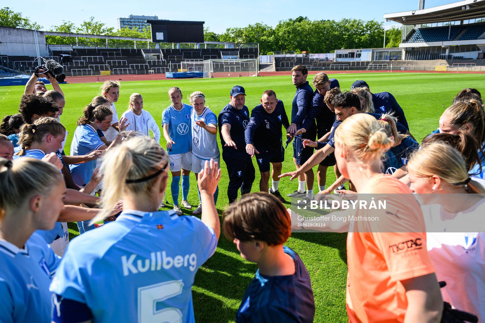Malmö FFs spelare och ledare samlas