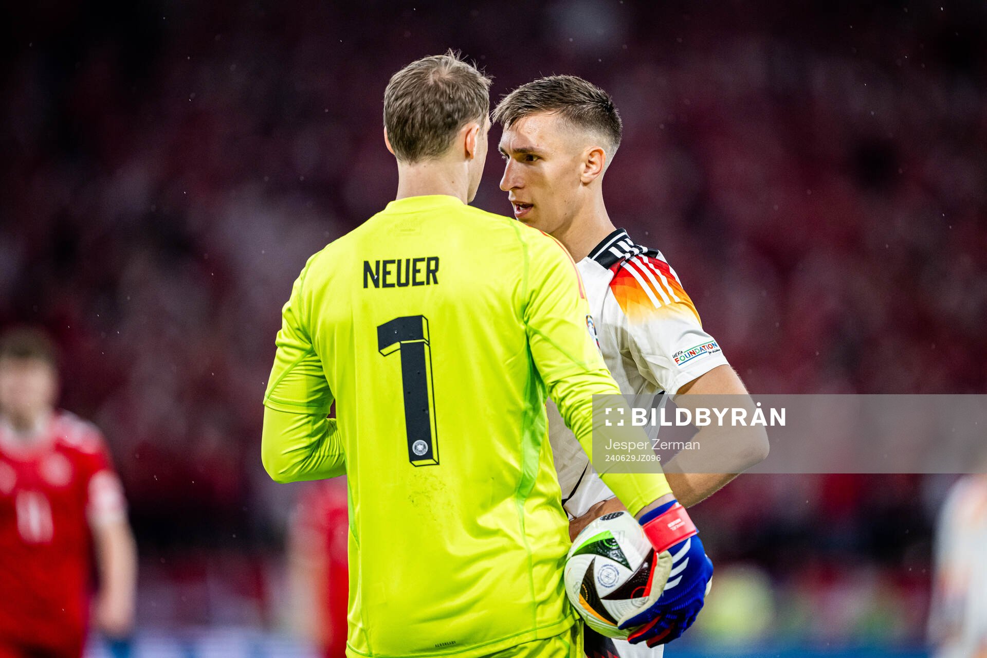 Goalkeeper Manuel Neuer and Nico Schlotterbeck of Germany