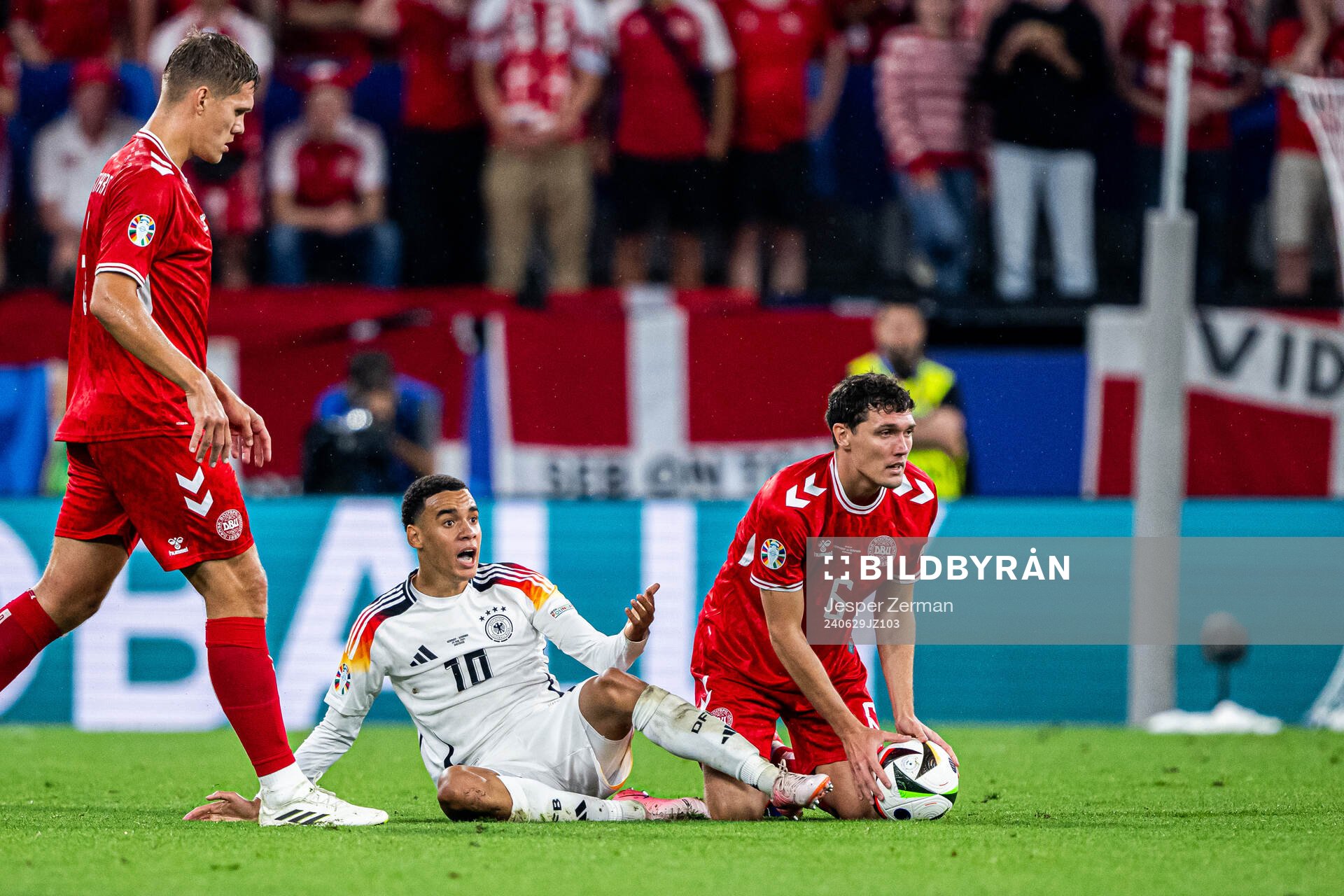 Jamal Musiala of Germany reacts