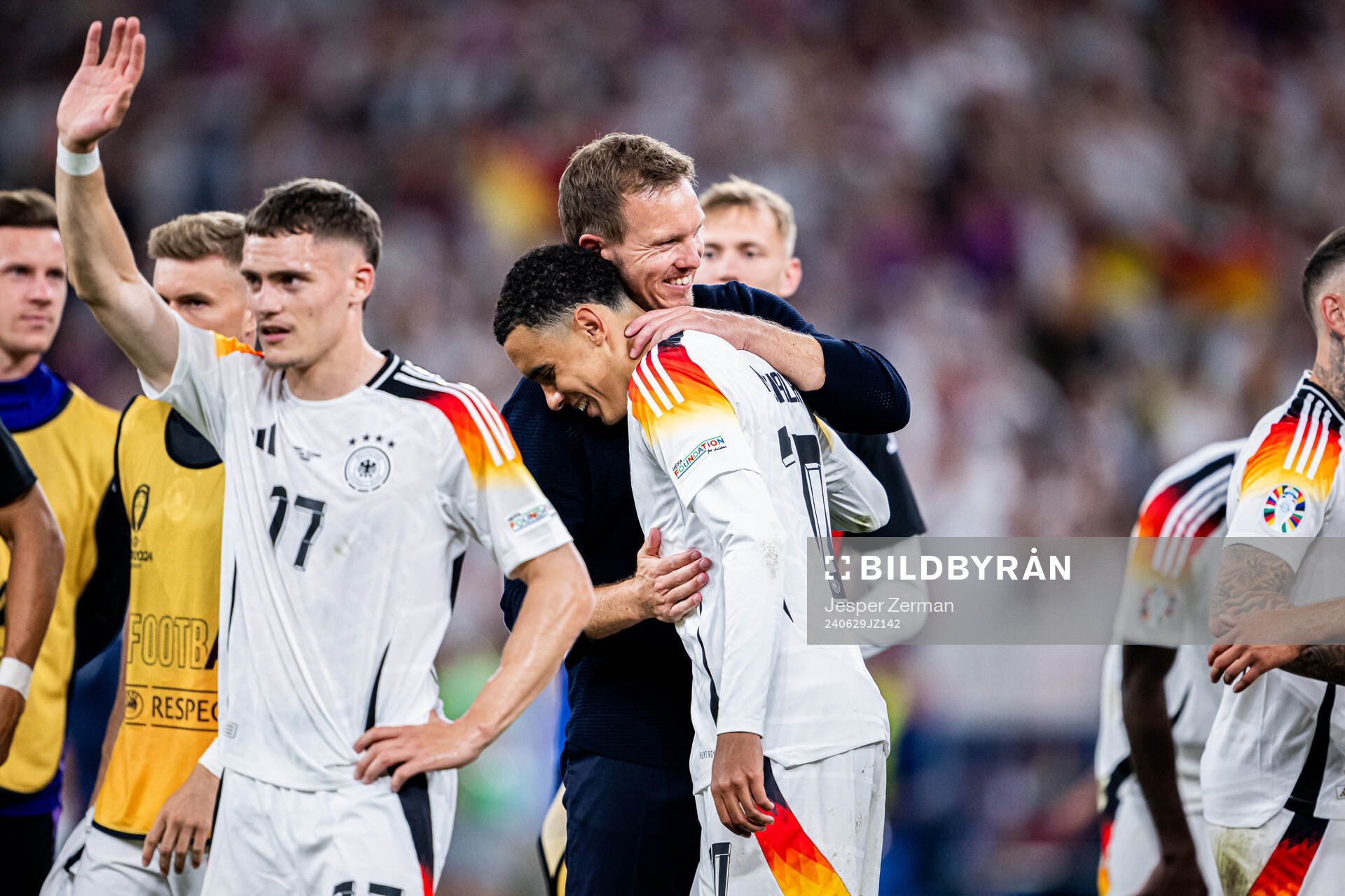 Head coach Julian Nagelsmann and Jamal Musiala of Germany