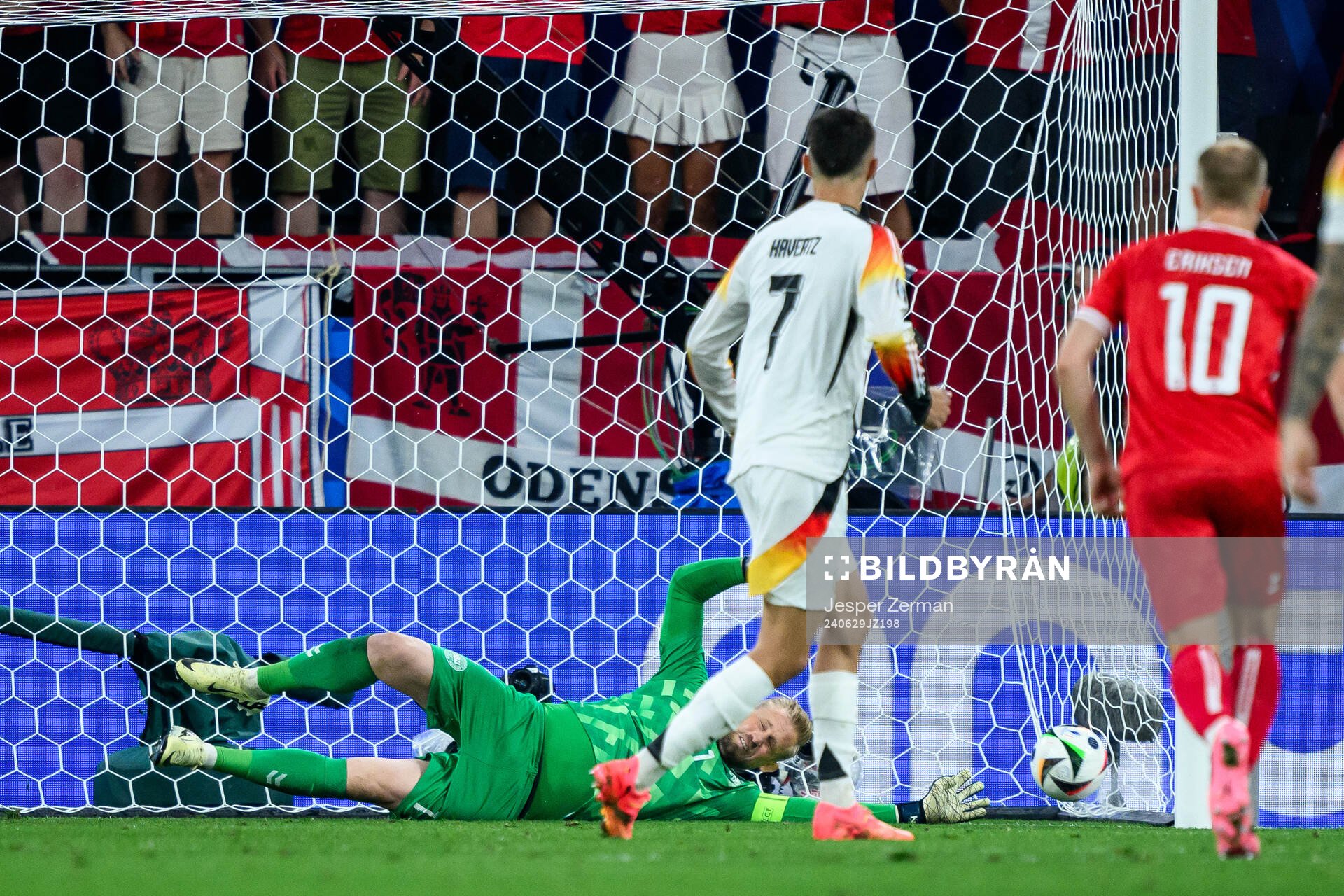 Kai Havertz of Germany scores 1-0