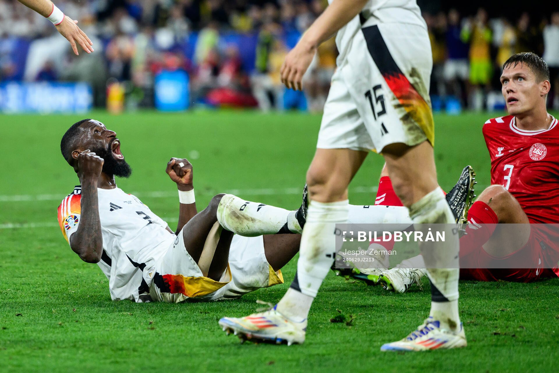 Antonio Ruediger of Germany celebrates