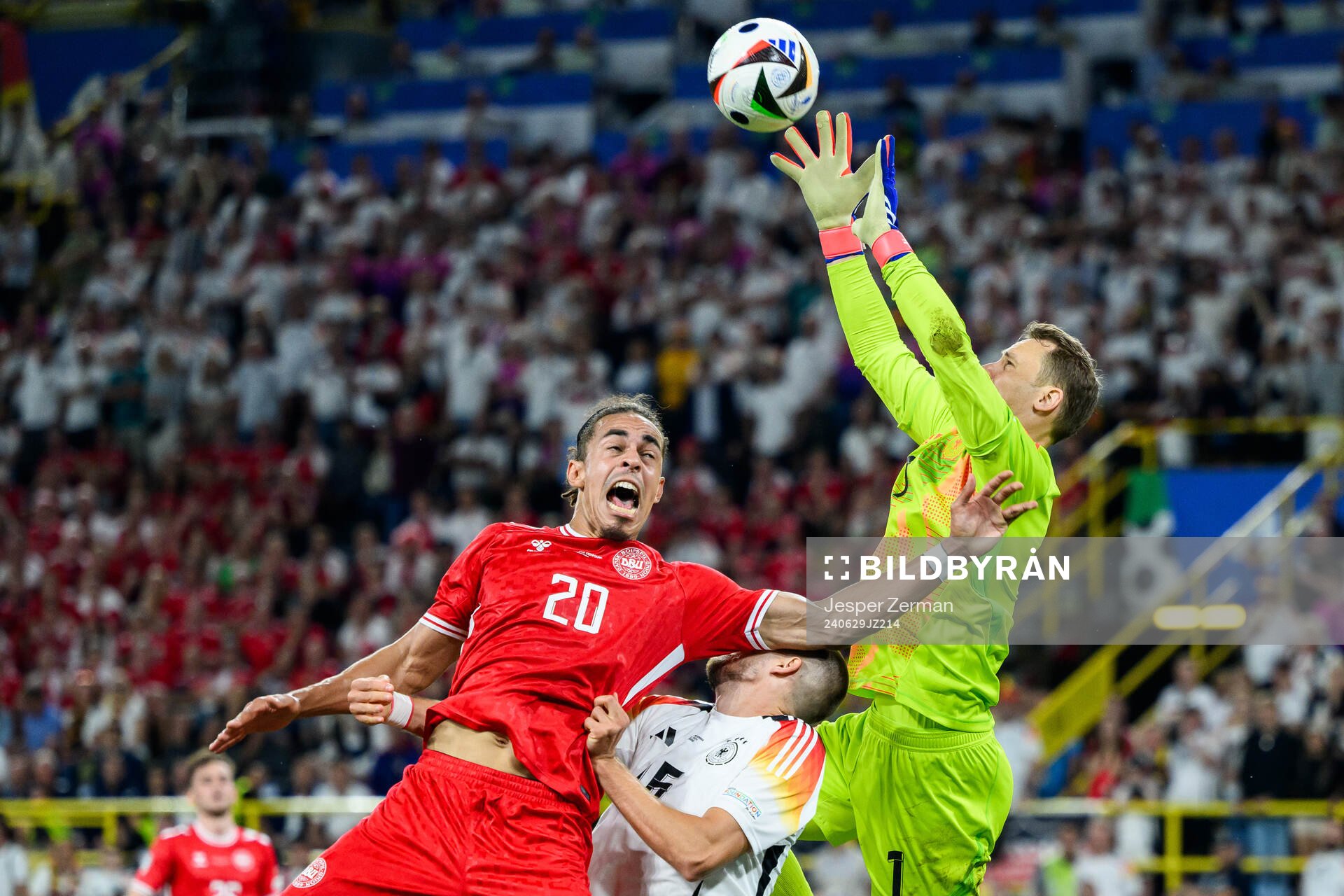 Yussuf Poulsen of Denmark against Waldemar Anton and