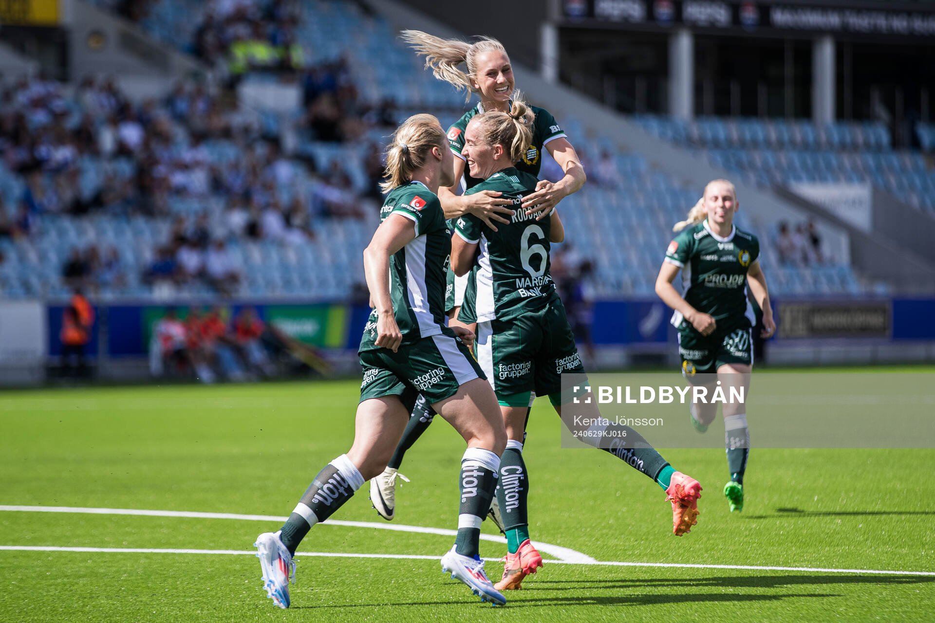 Hammarbys Ellen Wangerheim jublar