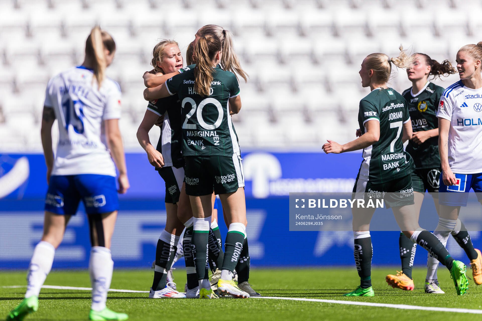 Hammarbys Julie Blakstad jublar