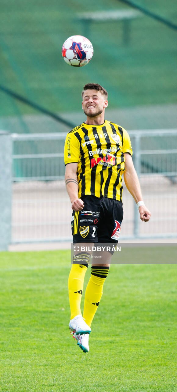 IFK Hässleholms Elliot Pramberg i matchen i div 2 mellan