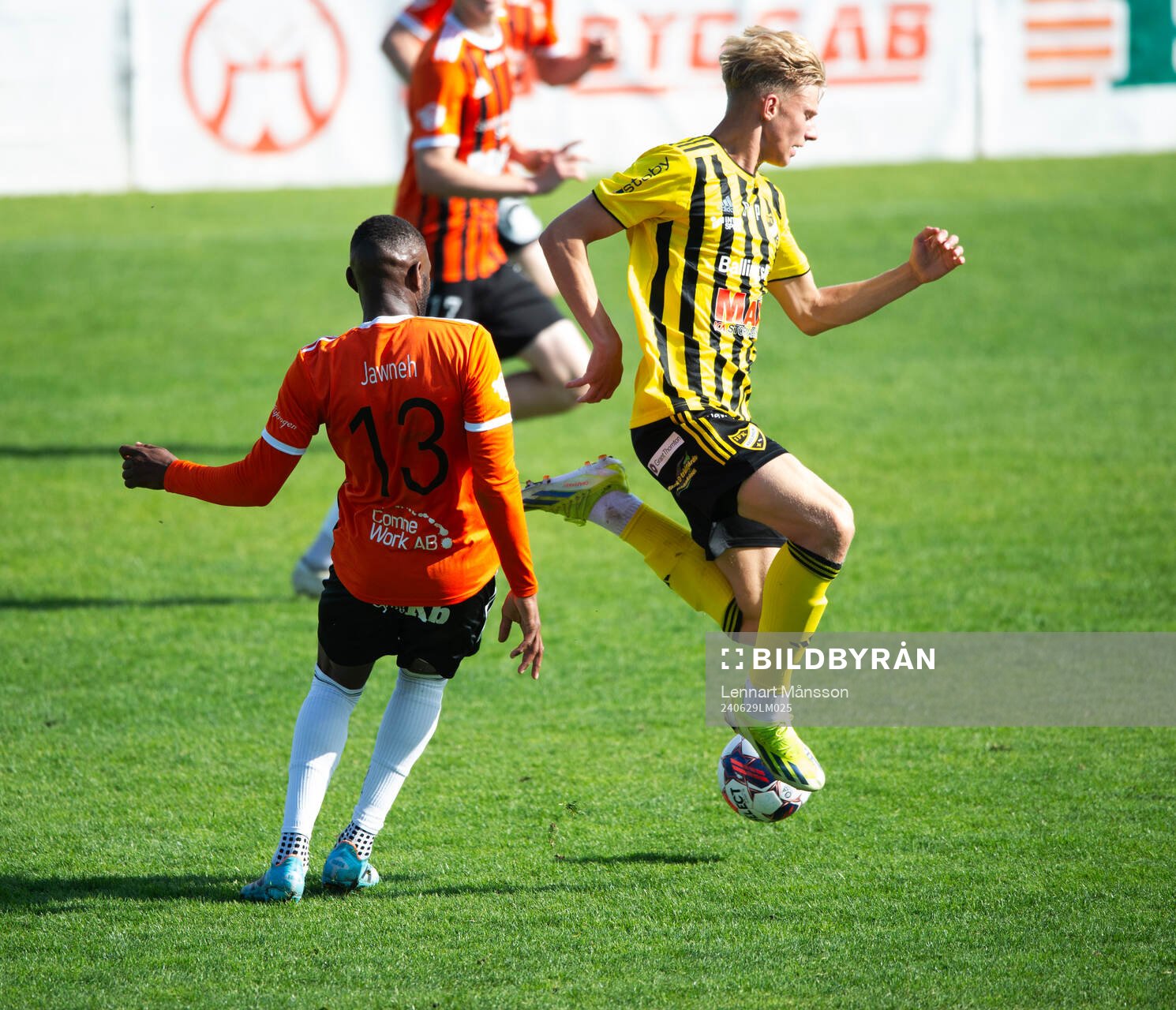 IFK Hässleholms Noel Larsson i matchen i div 2 mellan