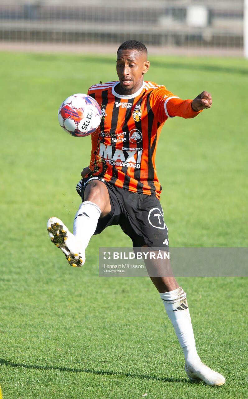 Kristianstads Omar Dampha i matchen i div 2 mellan