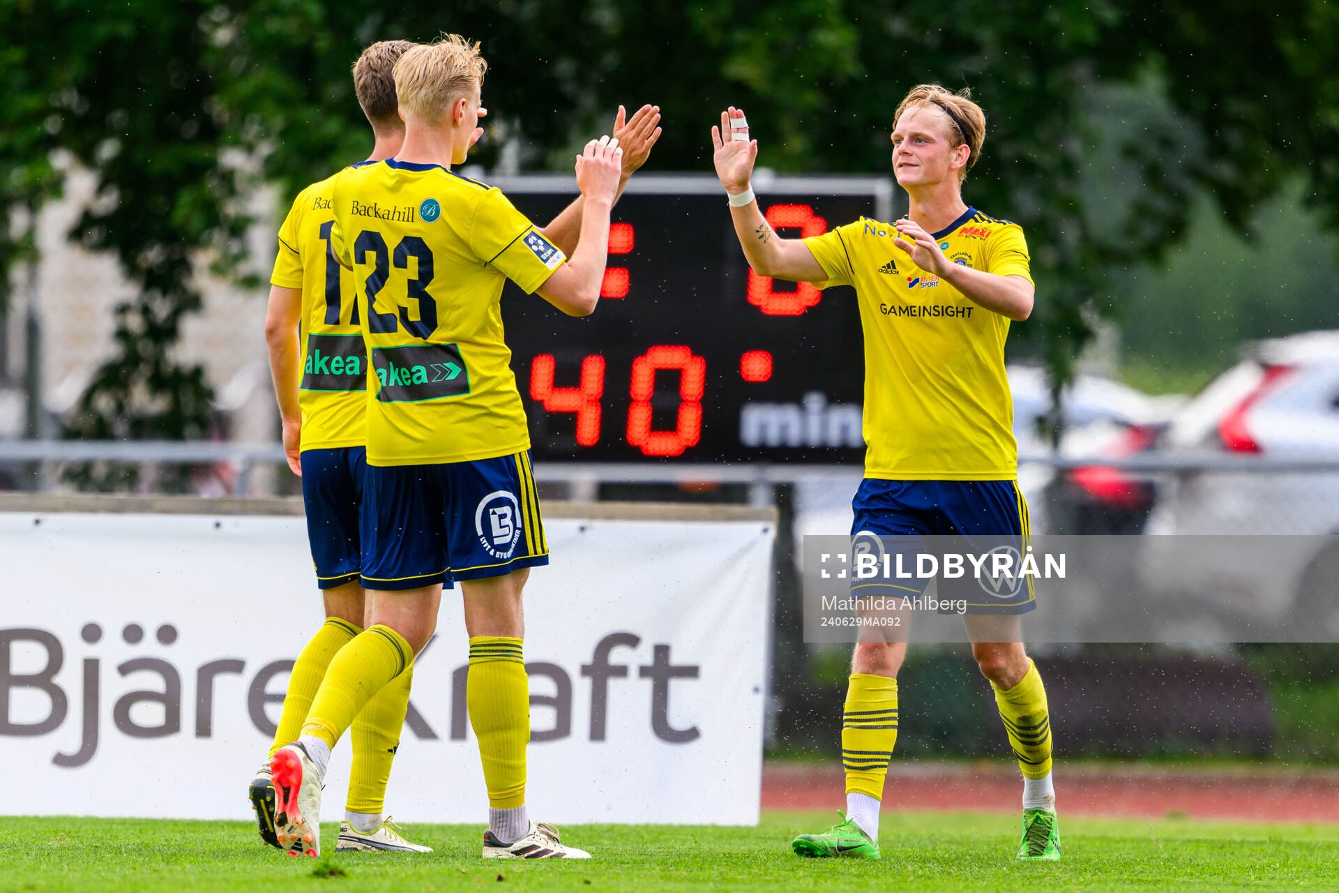 Ängelholms Max Eriksson jublar