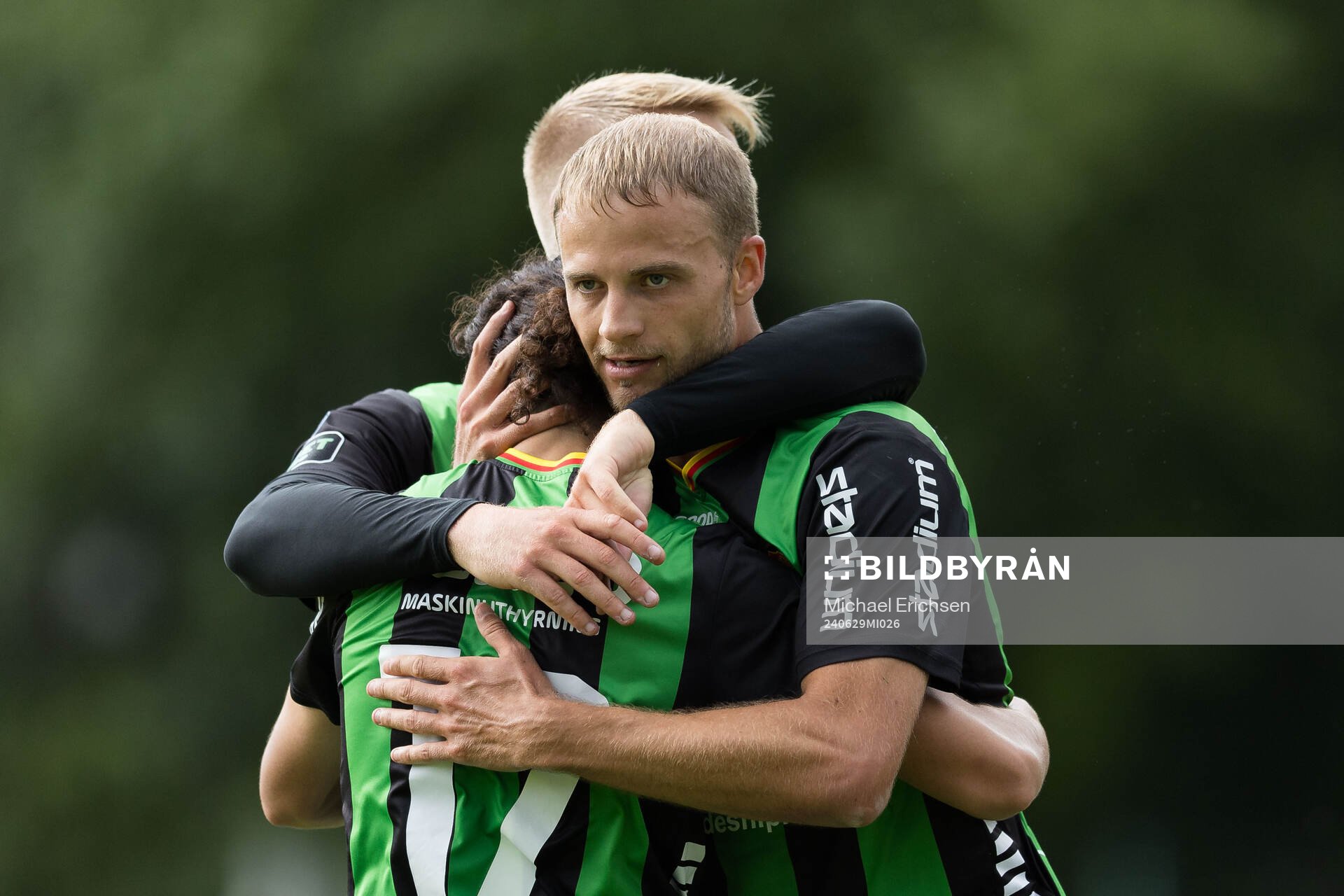 GAIS Gustav Lundgren jublar efter 3-1 under träningsmatchen i fotboll mellan GAIS och Vendsyssel den 29 juni 2024 i Göteborg. 
