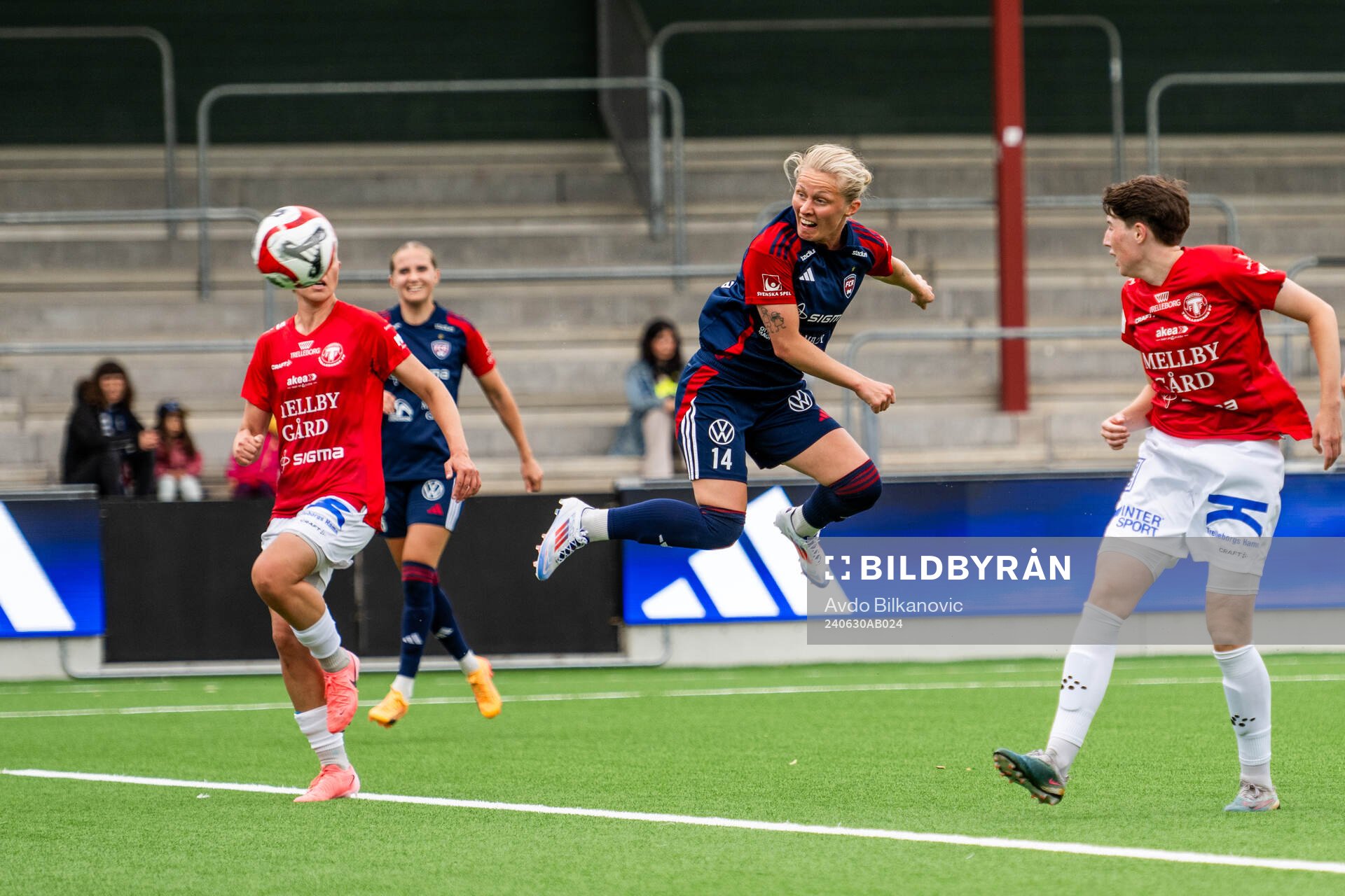 FC Rosengårds Emilia Larsson nickar