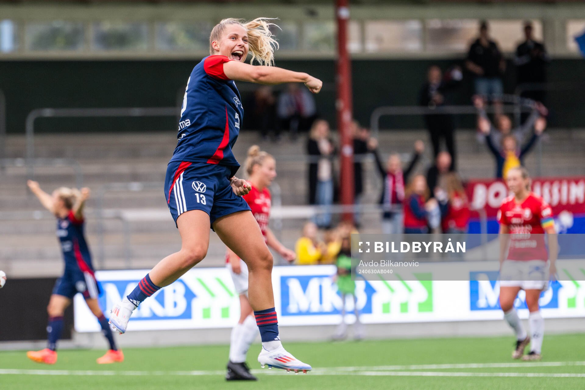FC Rosengårds Olivia Holdt jublar