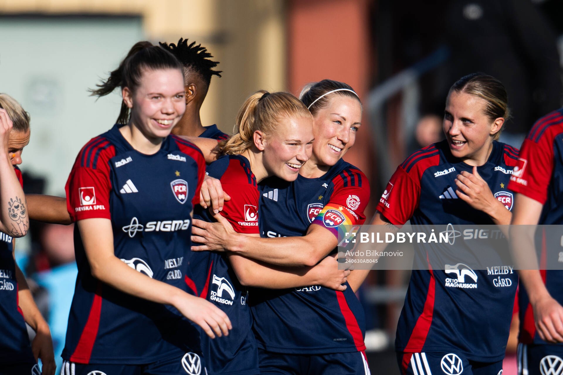FC Rosengårds Sofie Bruun Bredgaard och Jessica Wik jublar