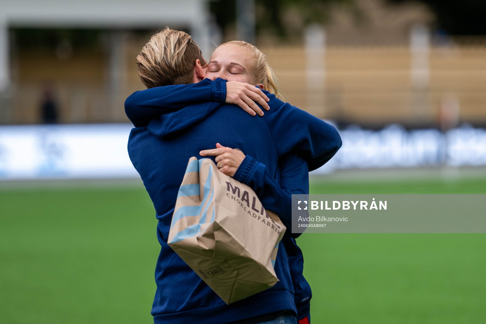 FC Rosengårds Sofie Bruun Bredgaard får avskedspresent