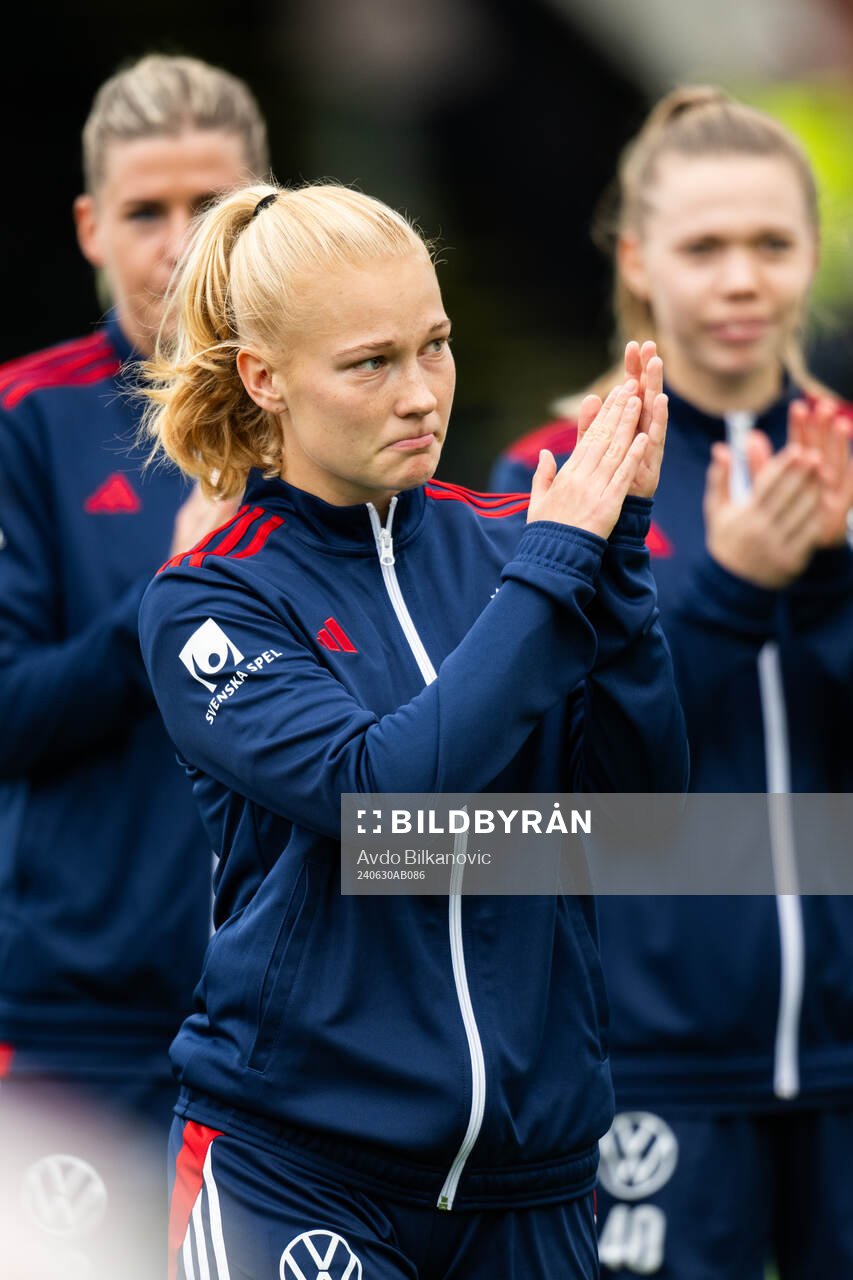 FC Rosengårds Sofie Bruun Bredgaard ser ledsen ut