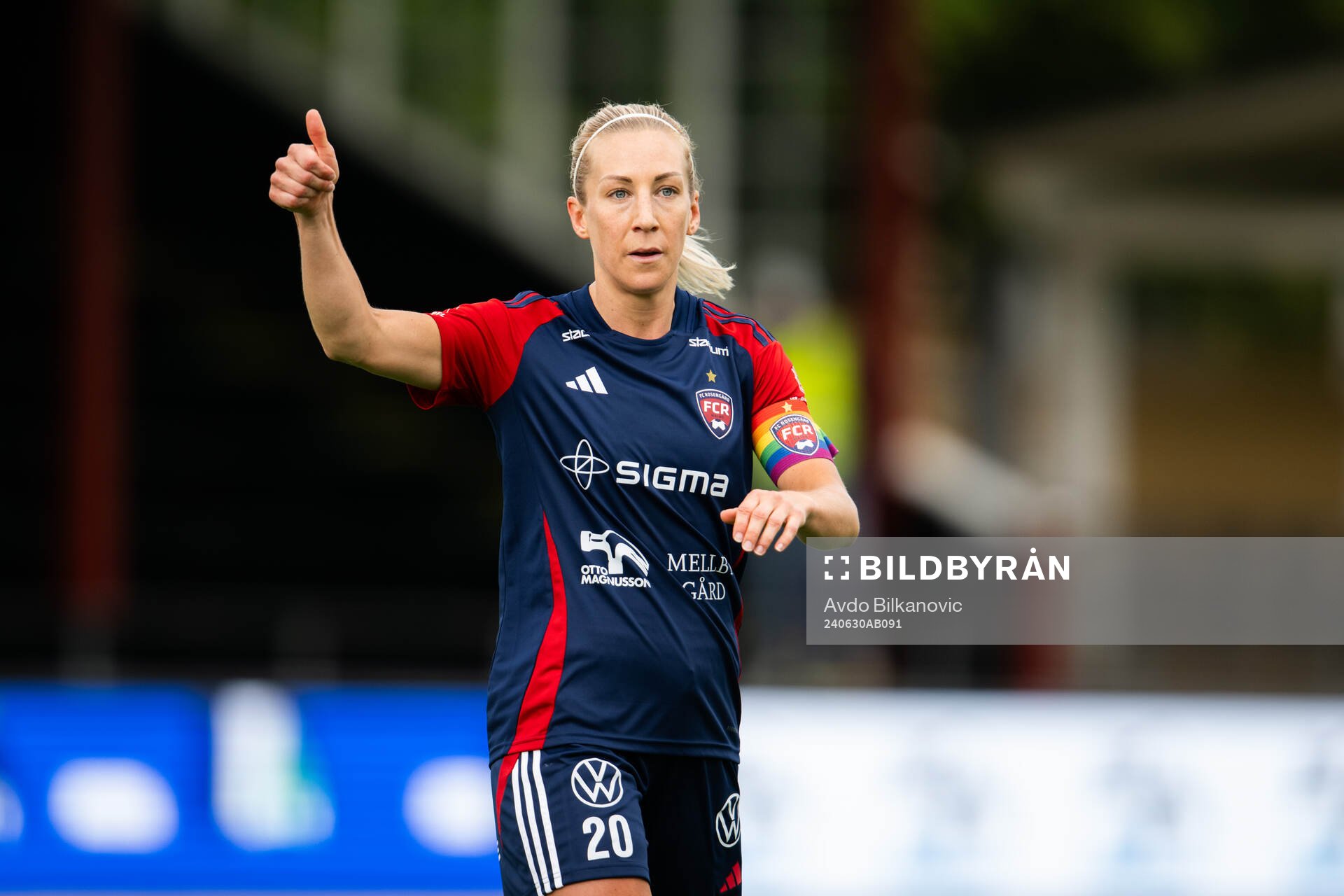 FC Rosengårds Mia Persson ger tummen upp