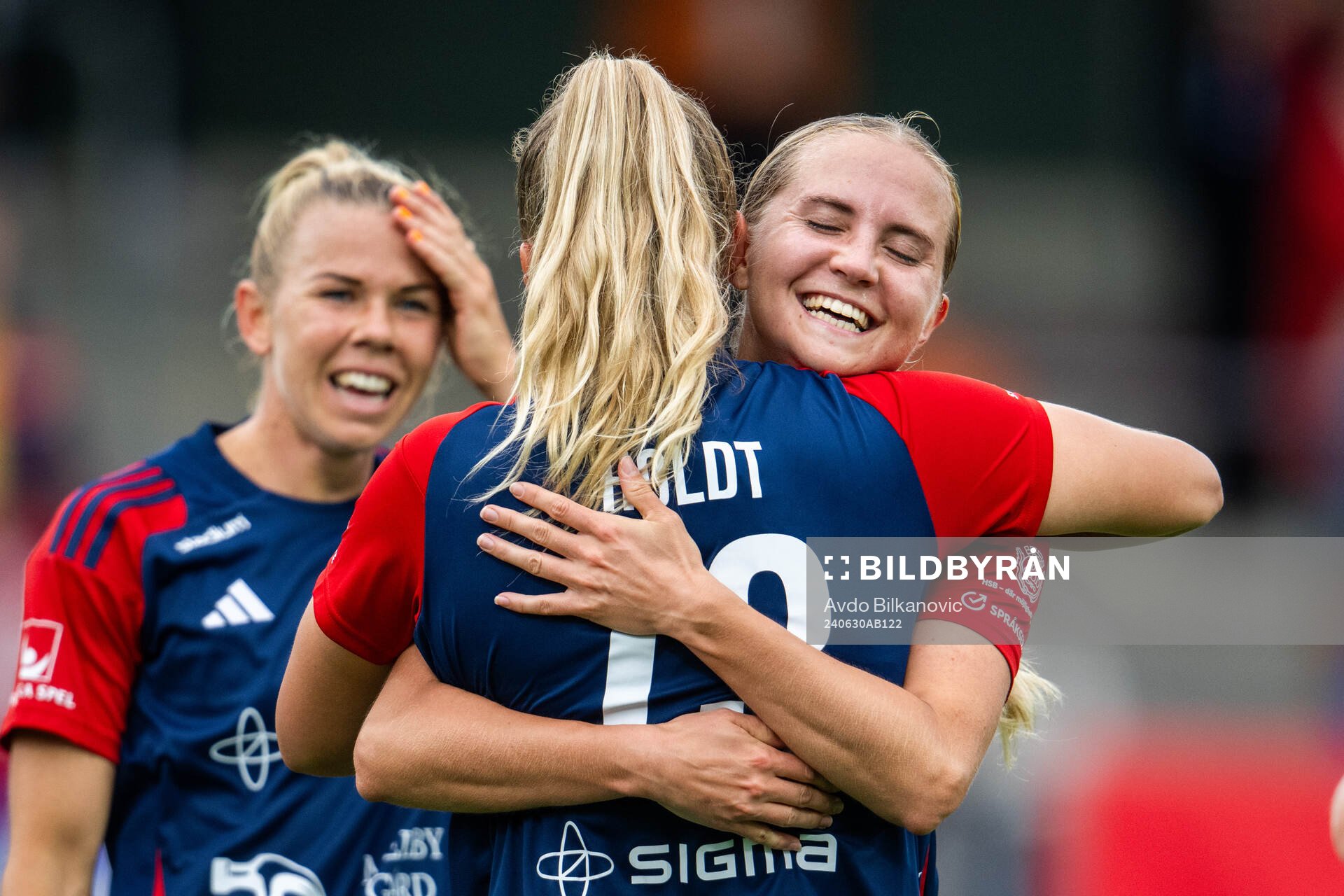 FC Rosengårds Ria Noora Minerva Öling och Olivia Holdt