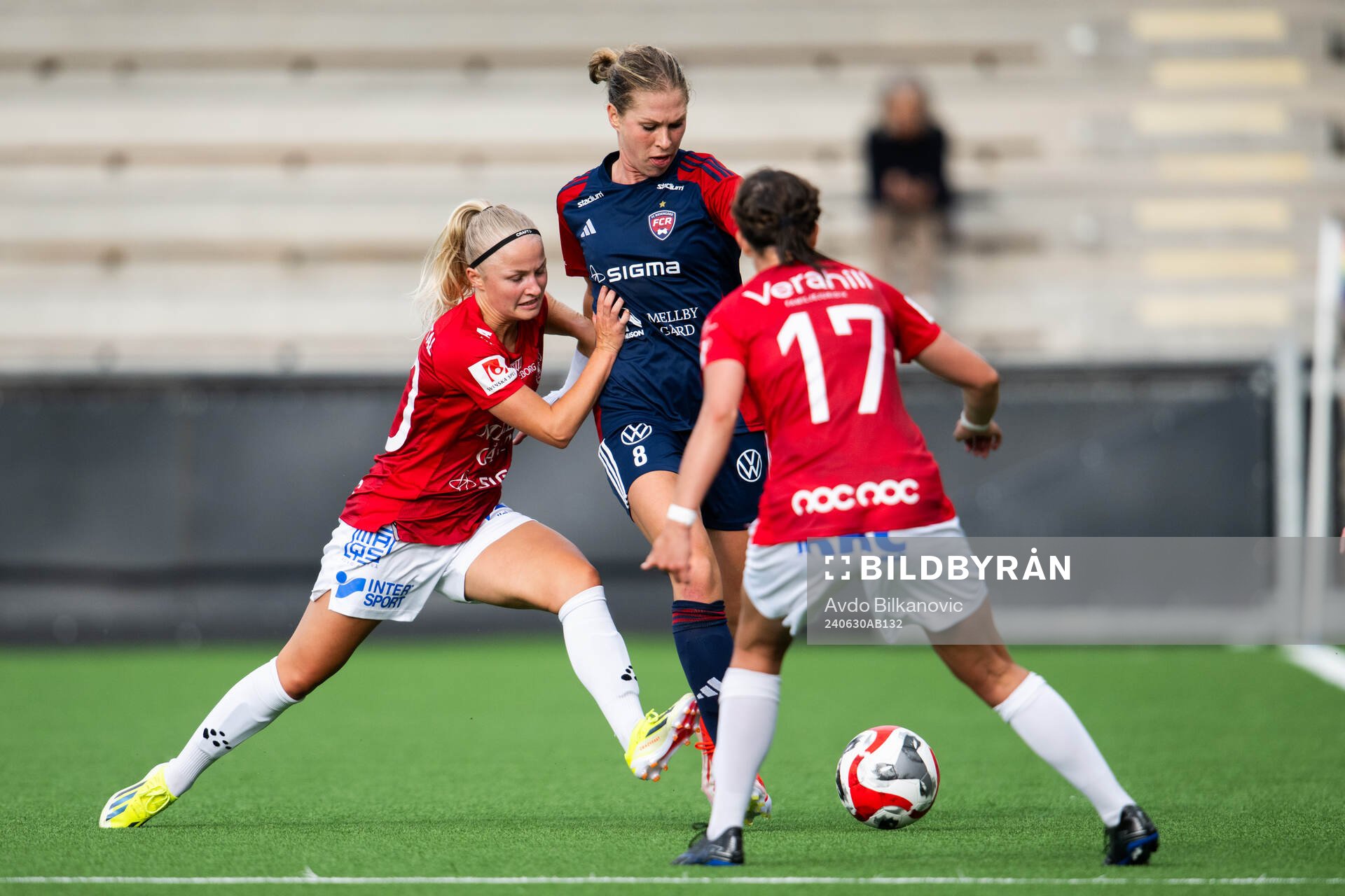 FC Rosengårds Rebecca Knaak  mot Trelleborgs Lova