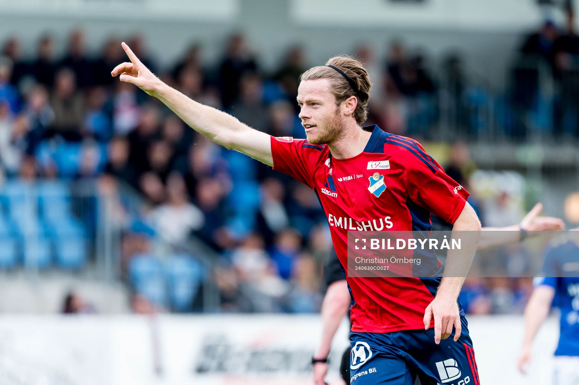 Östers Daniel Ljung jublar