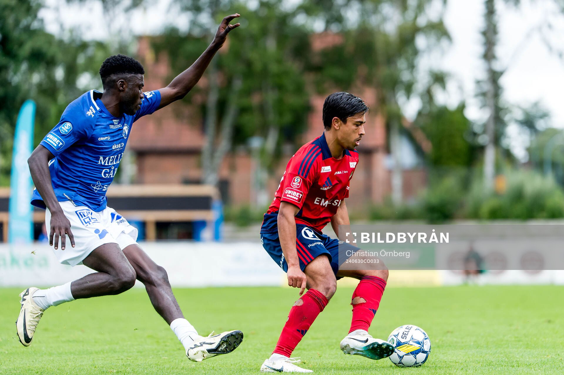Trelleborgs Emmanuel Godwin och Östers Lukas Bergquist
