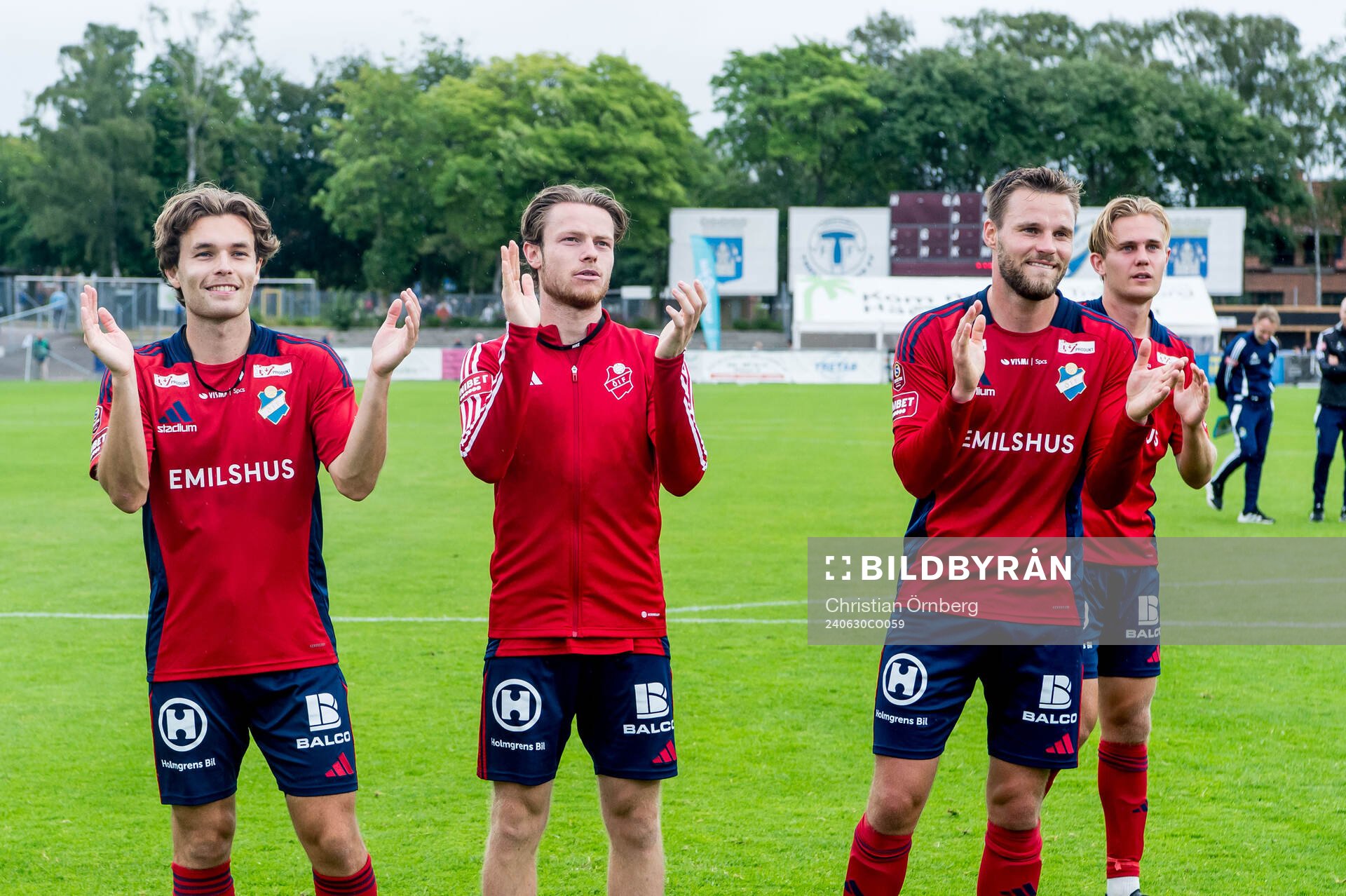 Östers spelare jublar