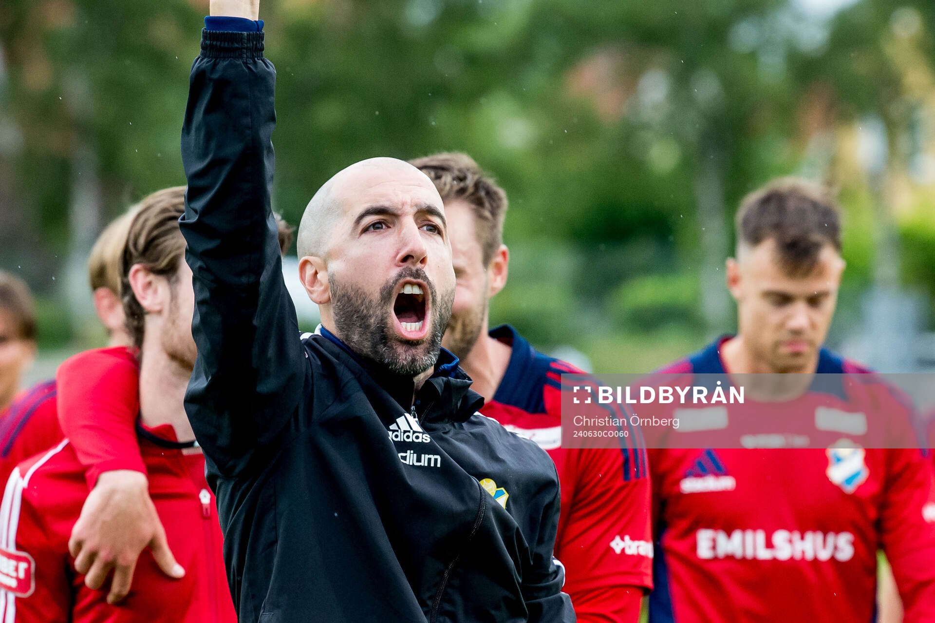 Östers tränare Martin Foyston jublar