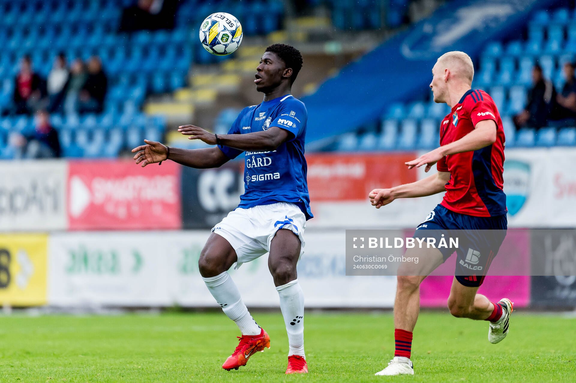 Trelleborgs Abel Ogwuche och Östers Adam Bergmark Wiberg