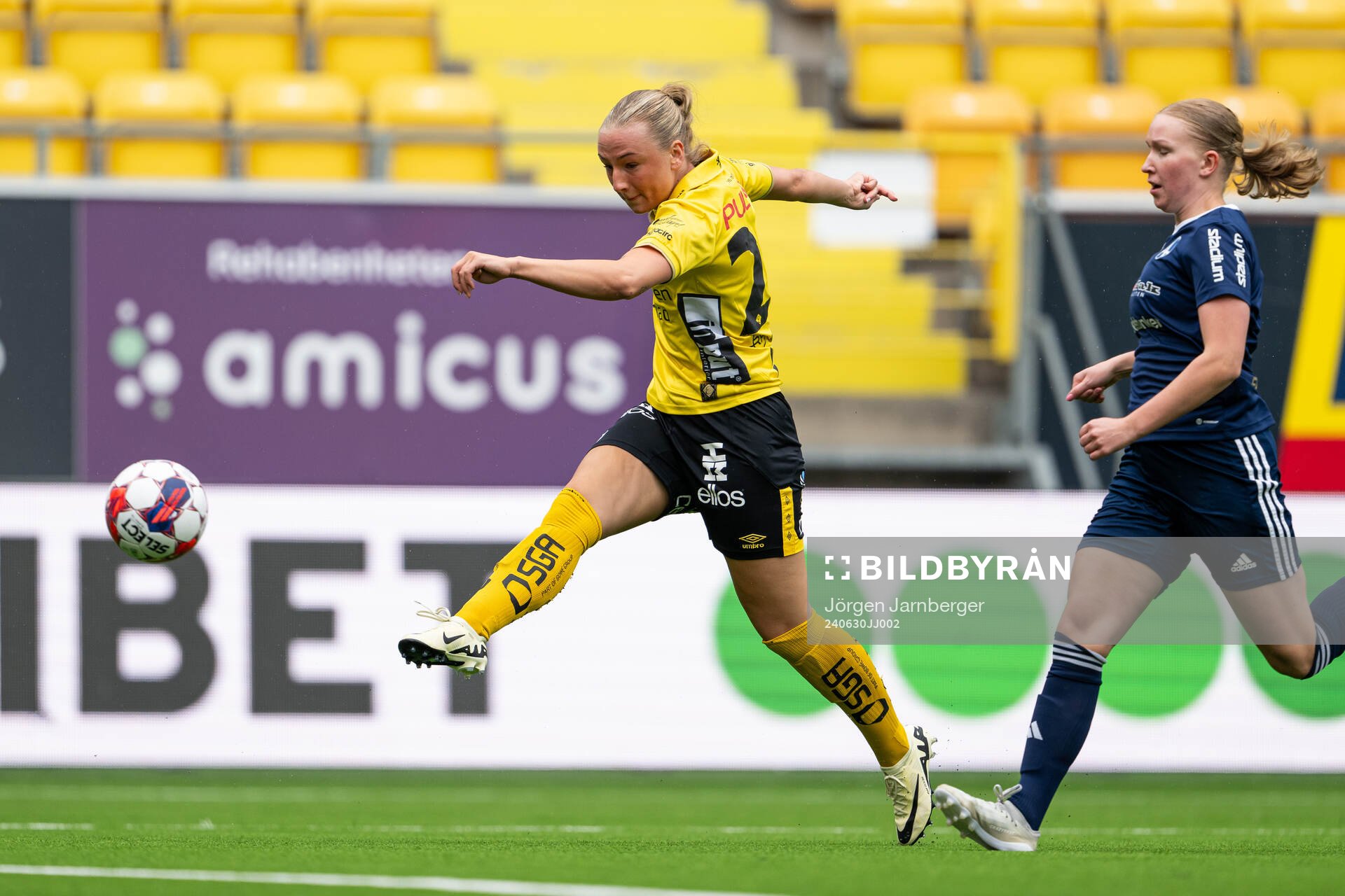 Elfsborgs Stina jensen skjuter 1-0
