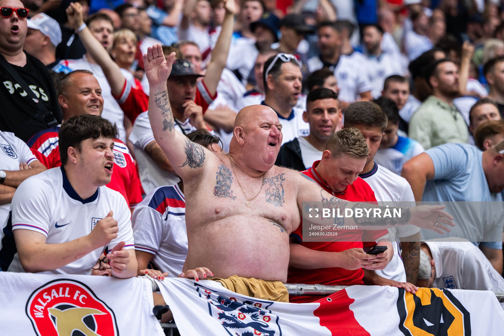 Supporters of England