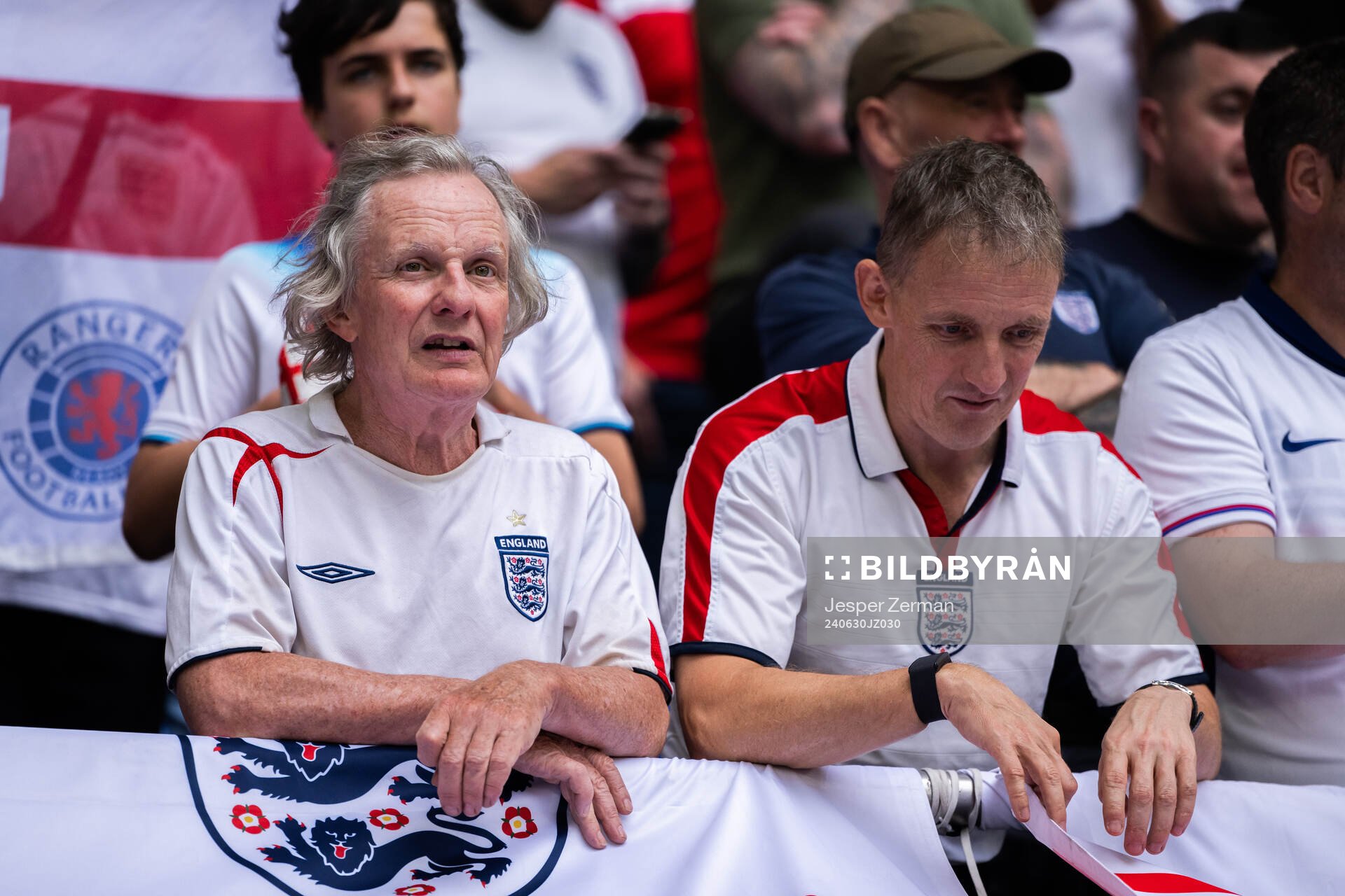 Supporters of England