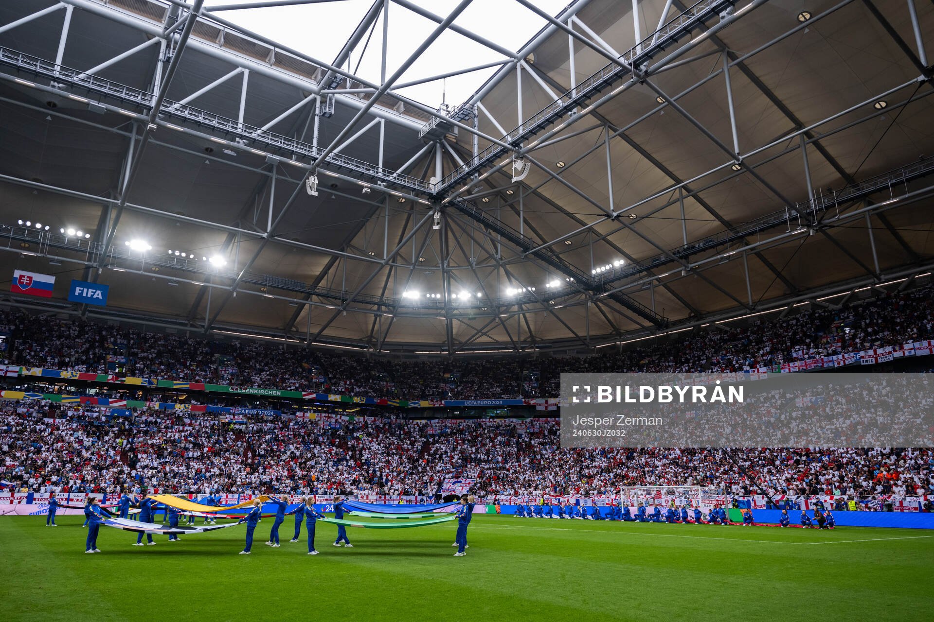 Supporters of England
