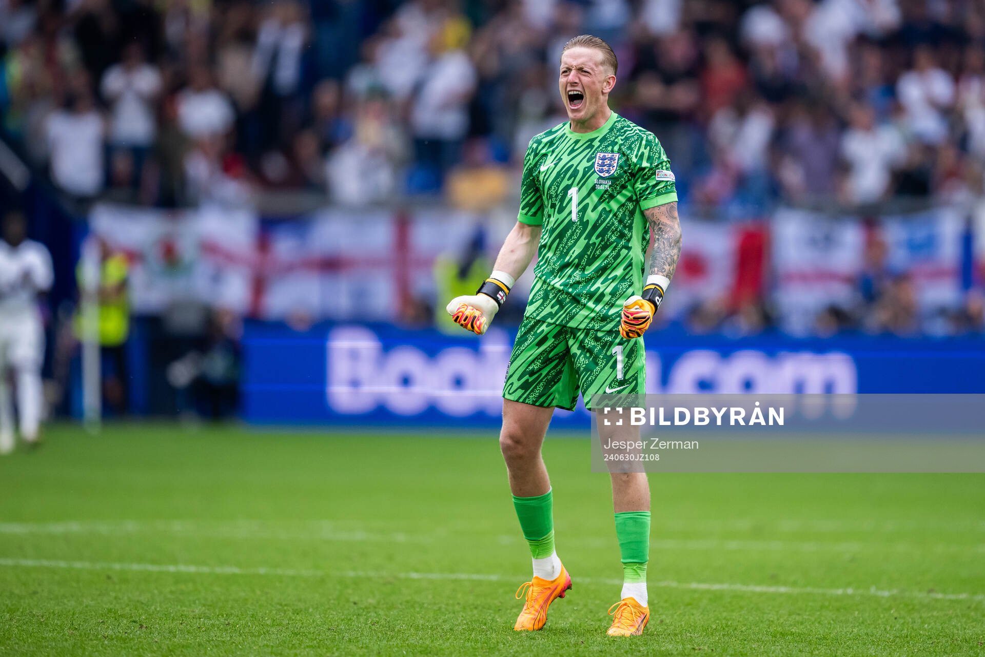Goalkeeper Jordan Pickford of England celebrates