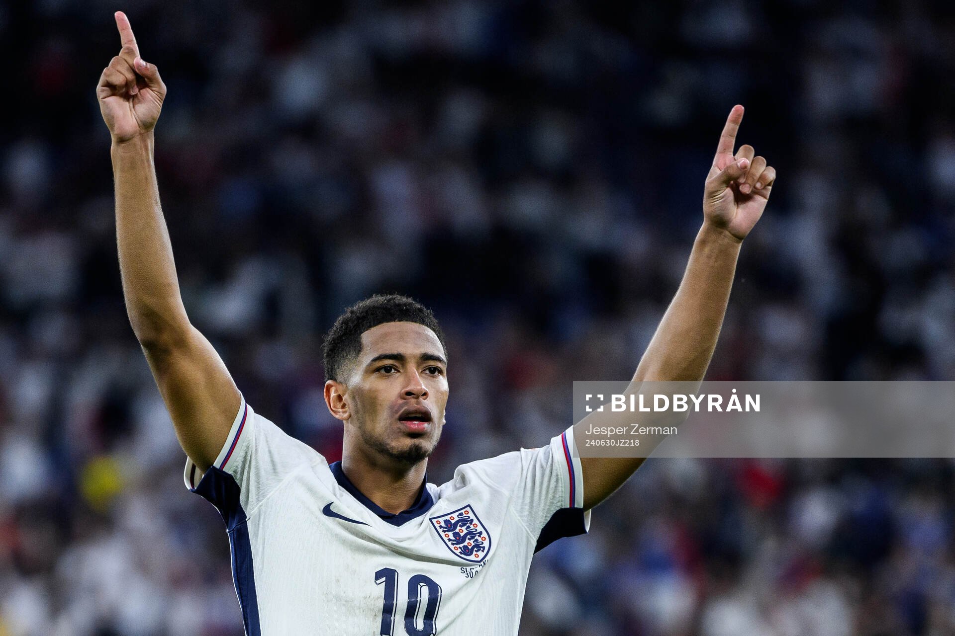 Jude Bellingham of England celebrates