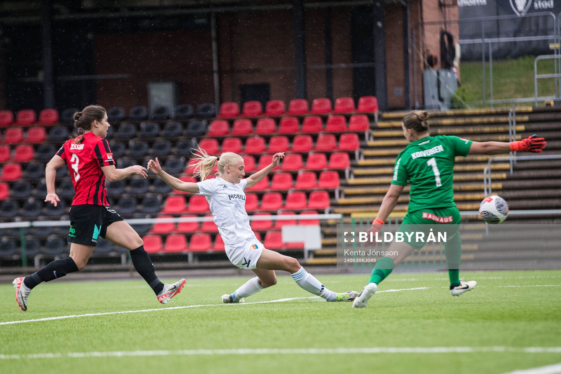 Djurgårdens Stinalisa Johansson och Brommapojkarnas