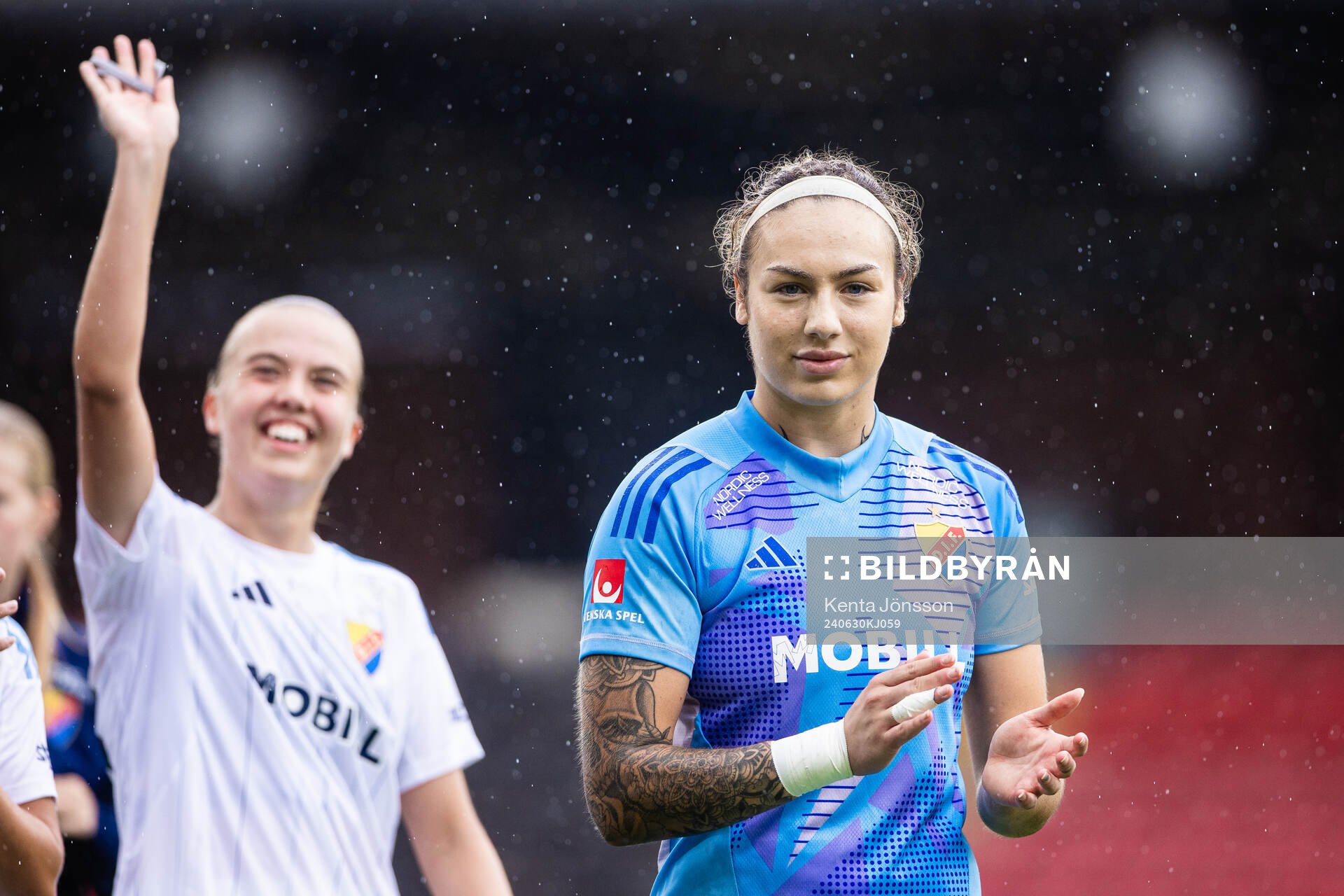 Djurgårdens målvakt Katelin Talbert jublar