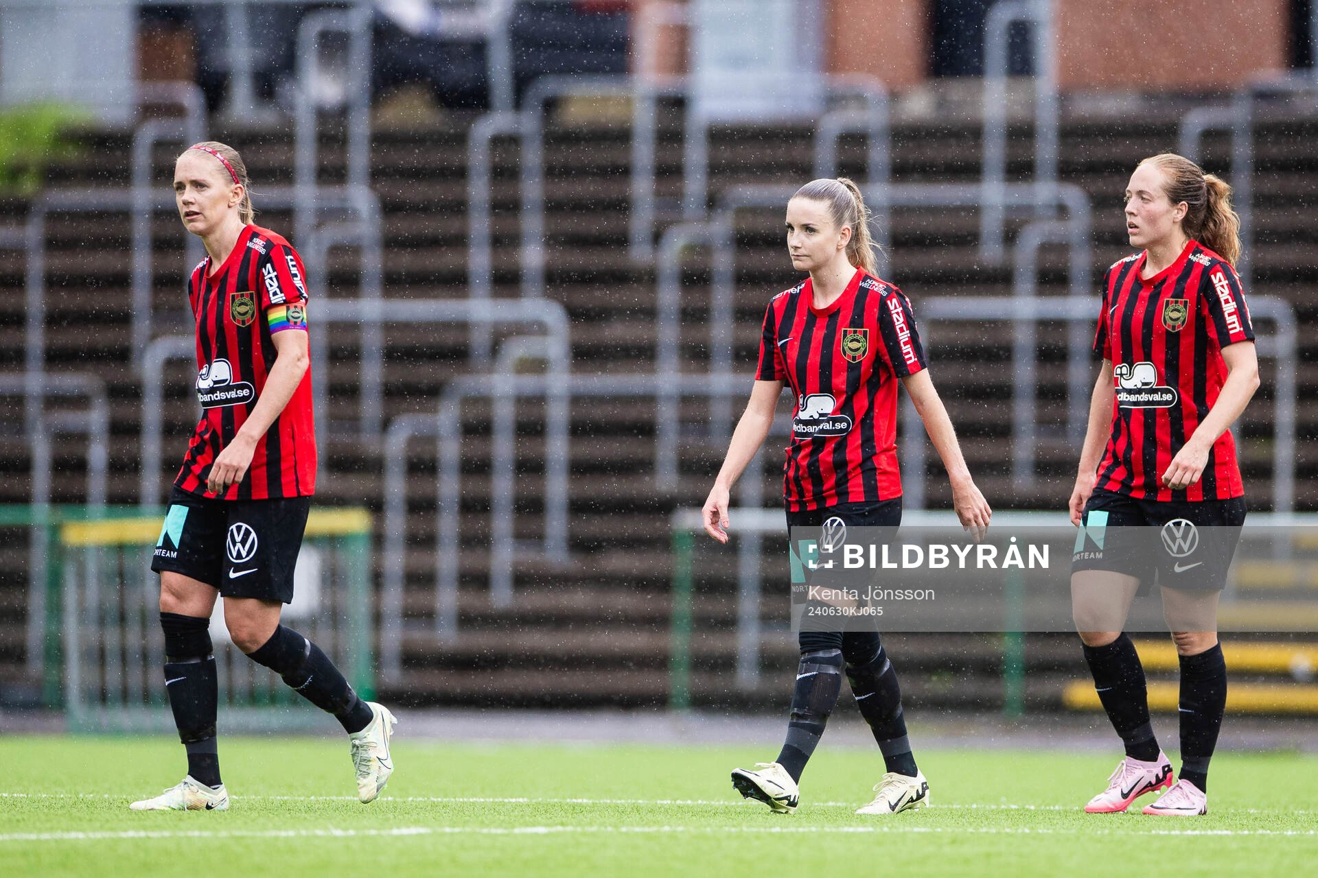 Brommapojkarnas Elsa Karlsson och Alice Ahlberg deppar
