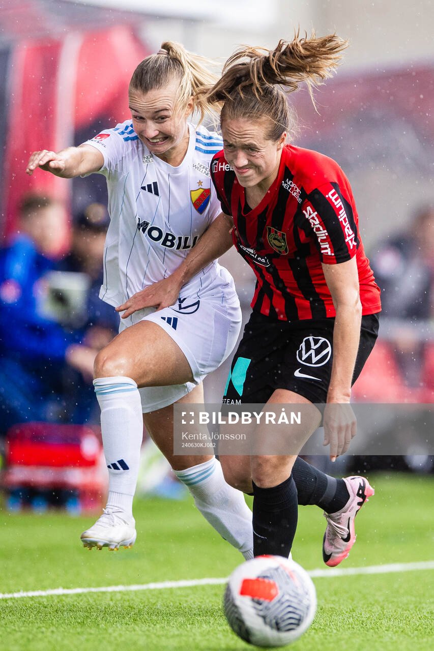Djurgårdens Tove Almqvist och Brommapojkarnas Alice Ahlberg