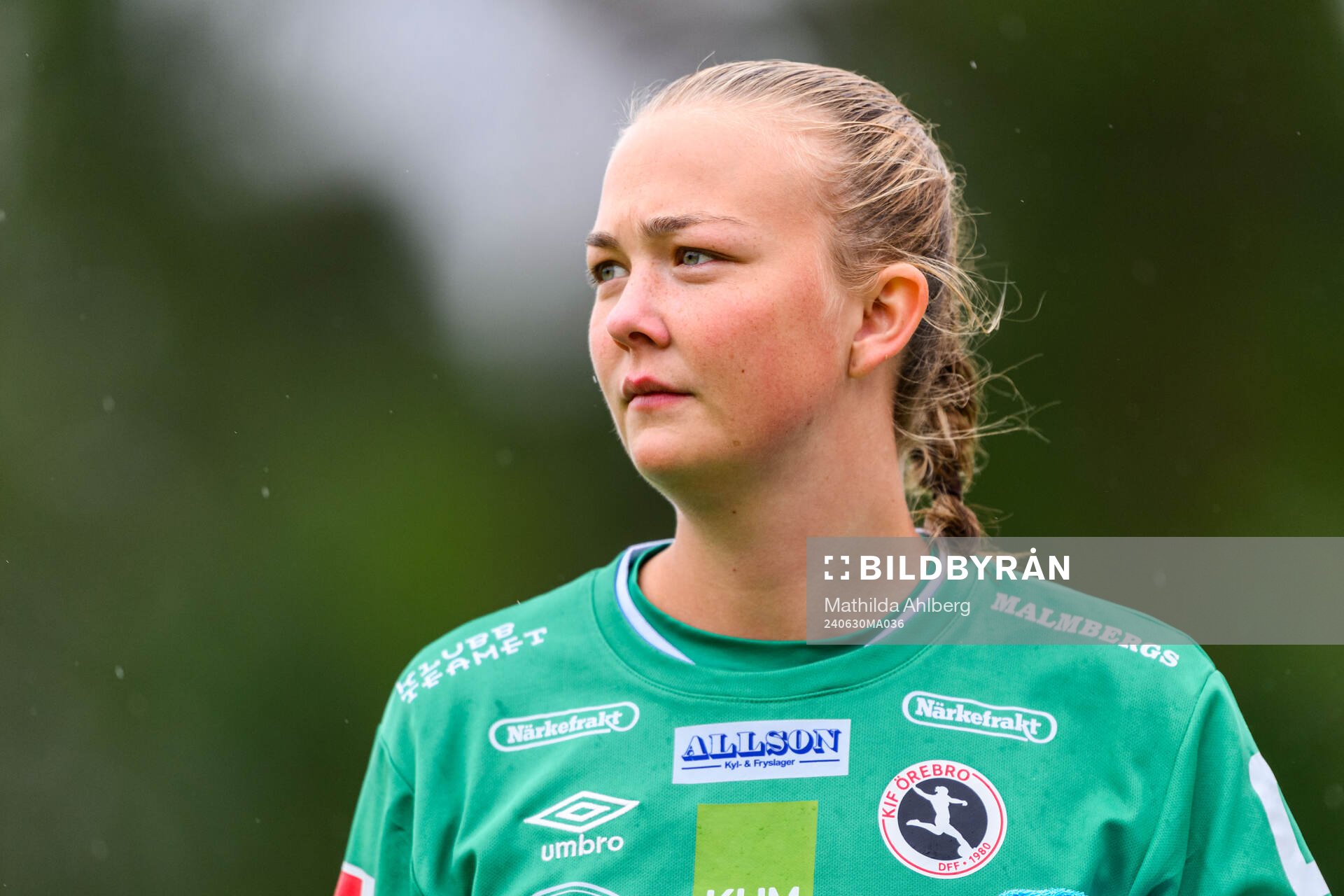 KIF Örebros målvakt Clara Ekstrand deppar